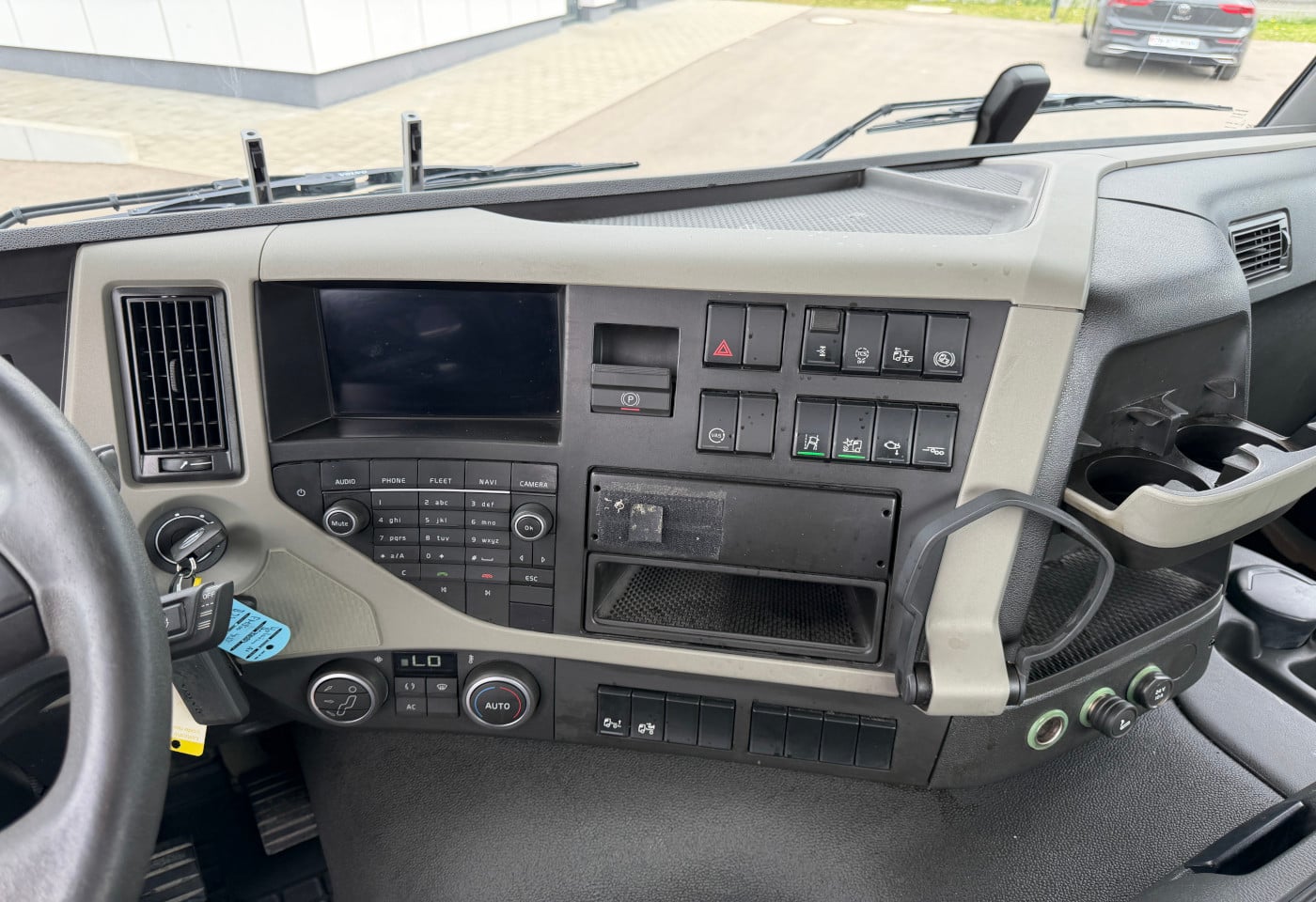 MOTO6625_2900003 vehicle image