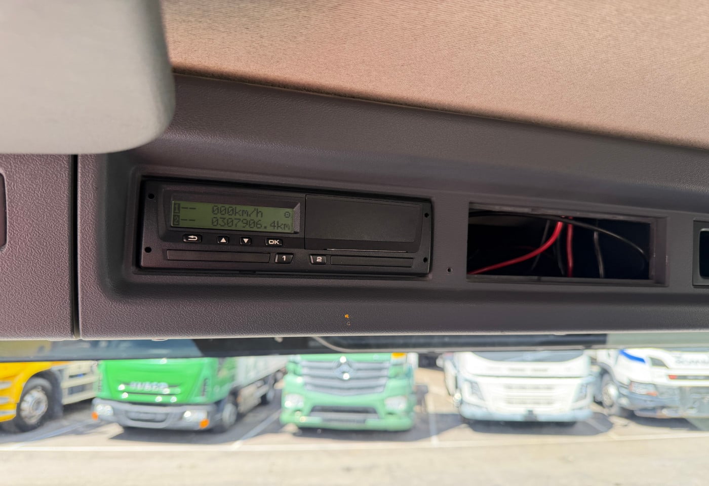 MOTO6625_2914962 vehicle image
