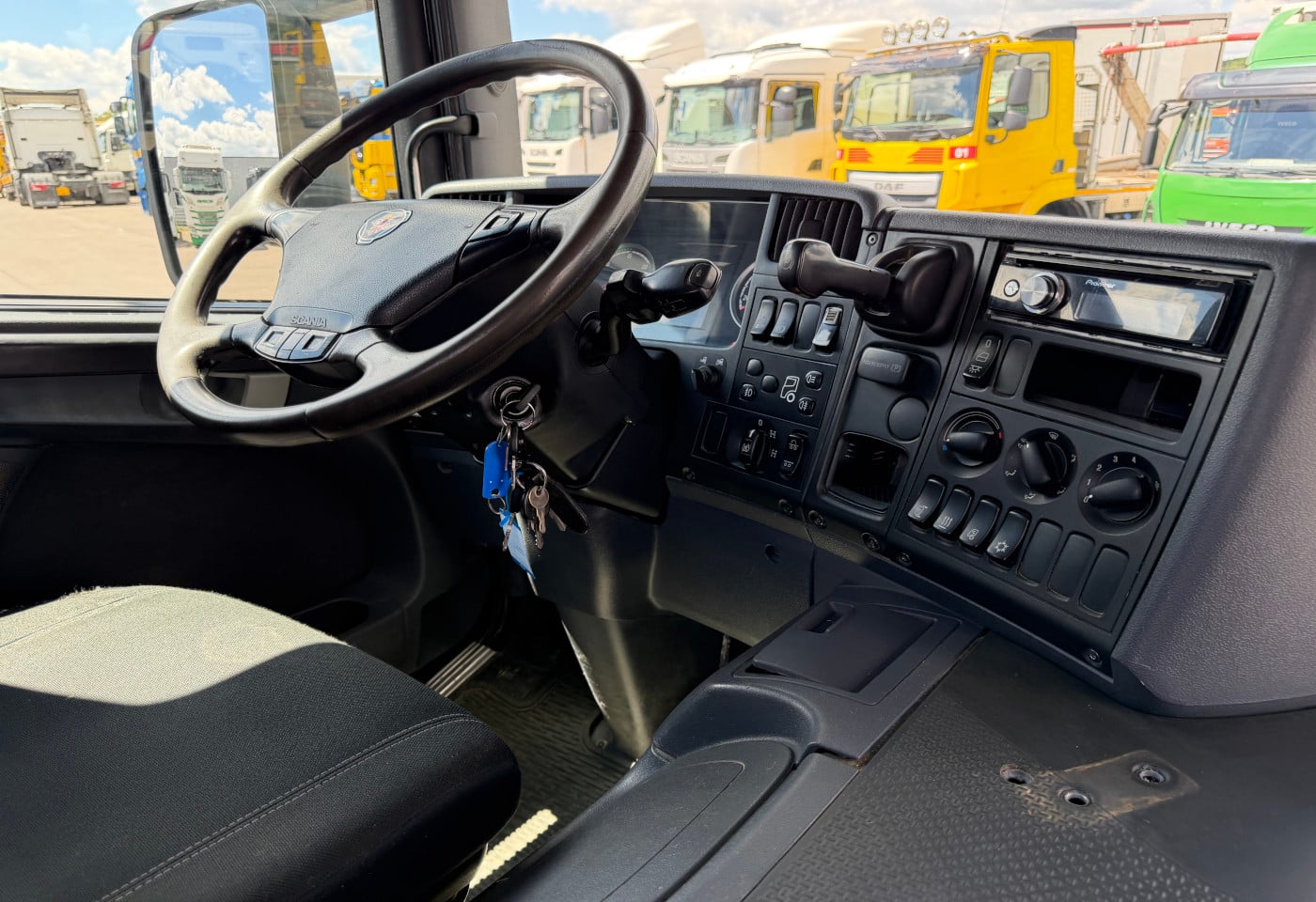 MOTO6625_2914962 vehicle image