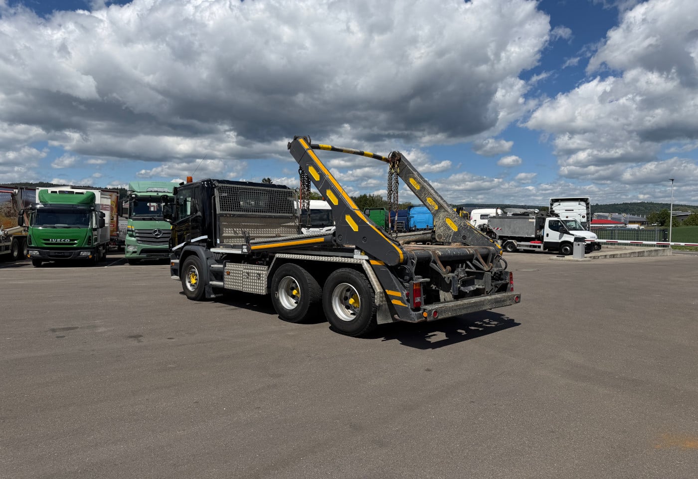 MOTO6625_2914962 vehicle image