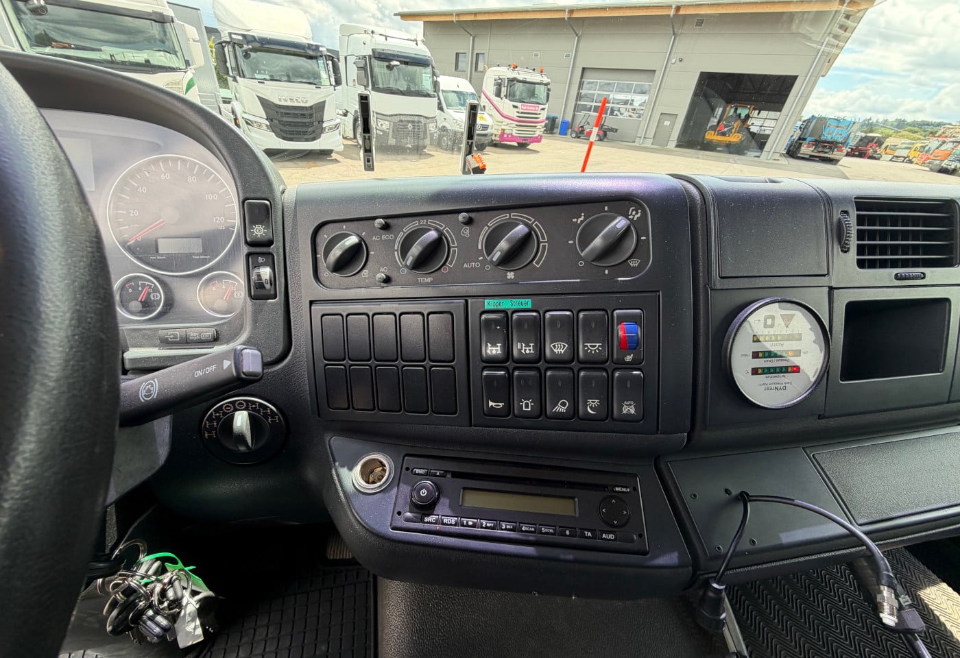 MOTO6625_2921223 vehicle image