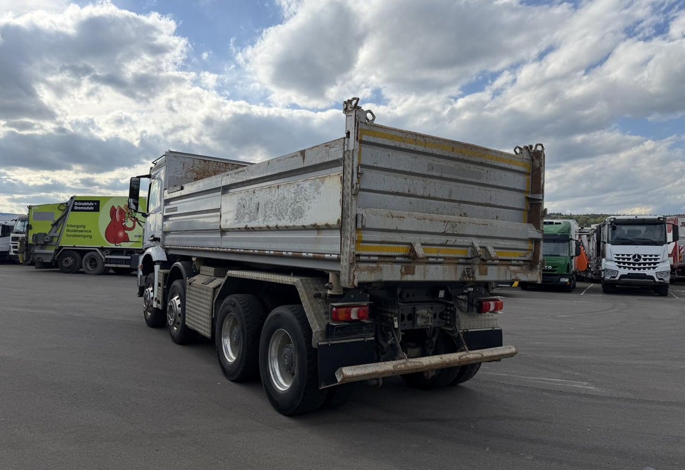 MOTO6625_2889720 vehicle image