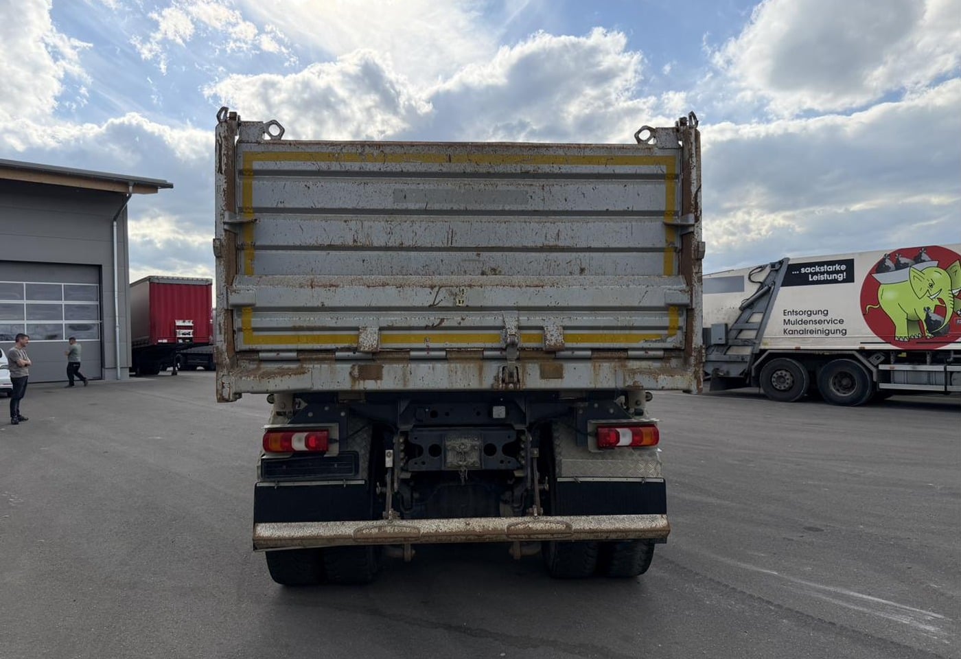 MOTO6625_2889720 vehicle image