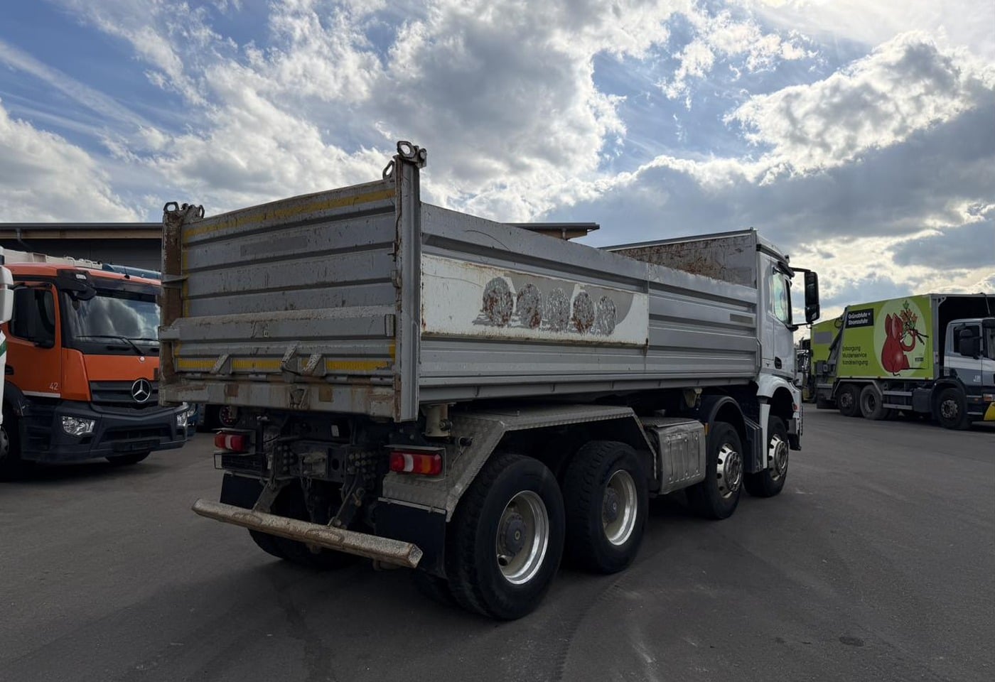 MOTO6625_2889720 vehicle image