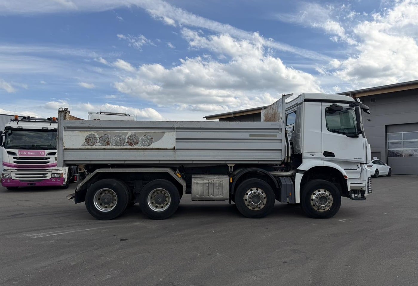 MOTO6625_2889720 vehicle image