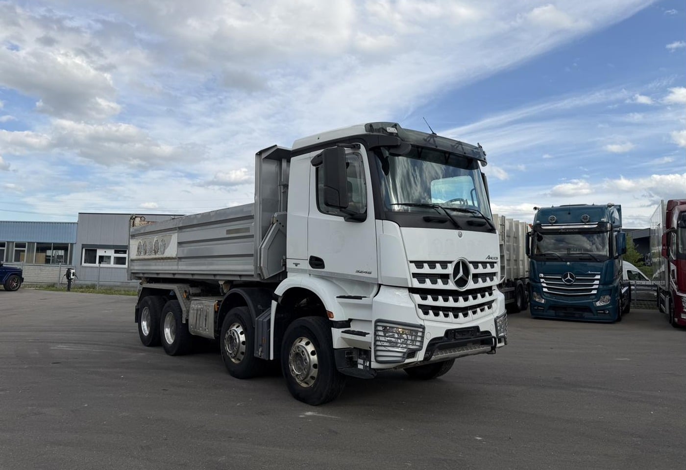 MOTO6625_2889720 vehicle image