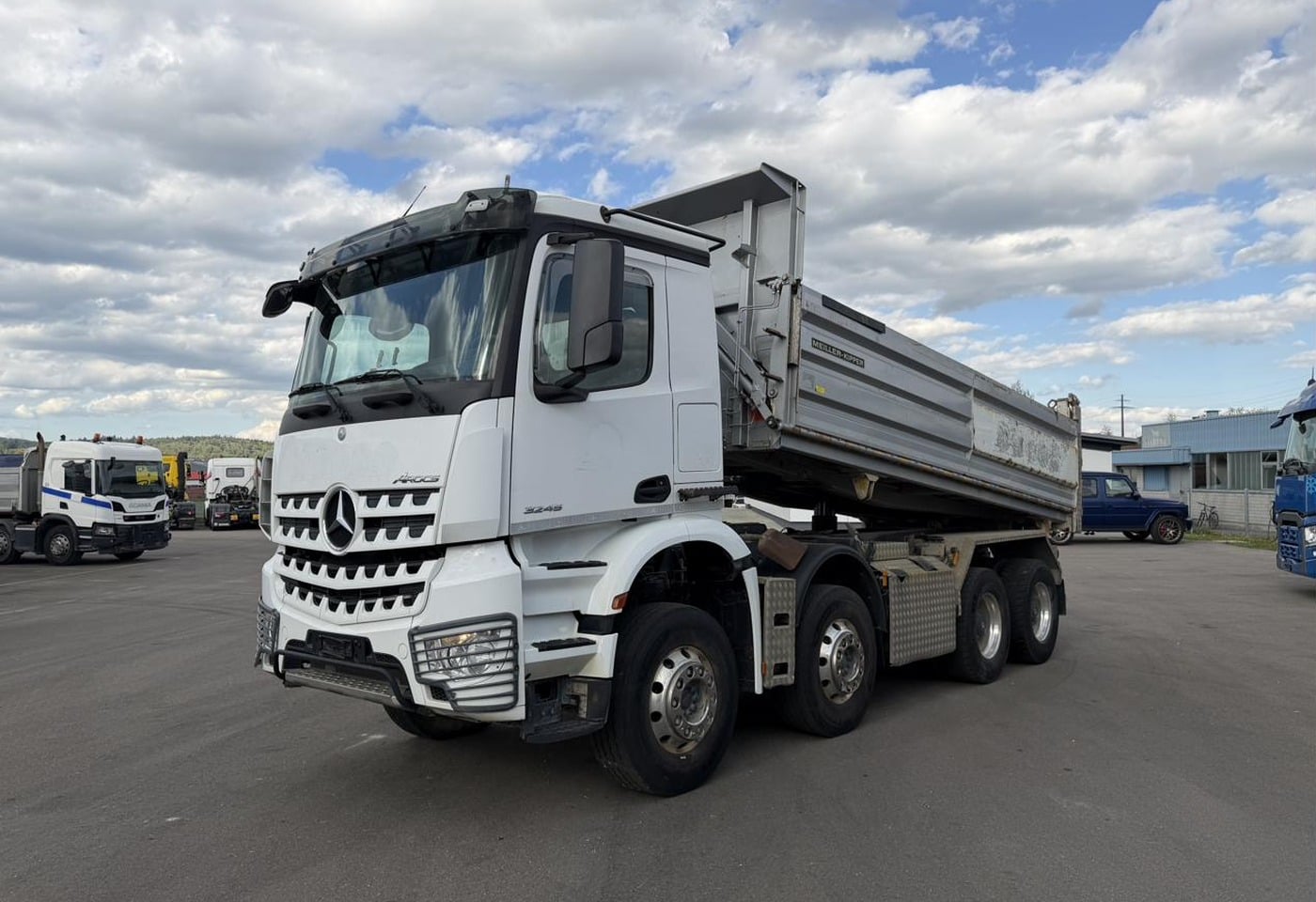 MOTO6625_2889720 vehicle image