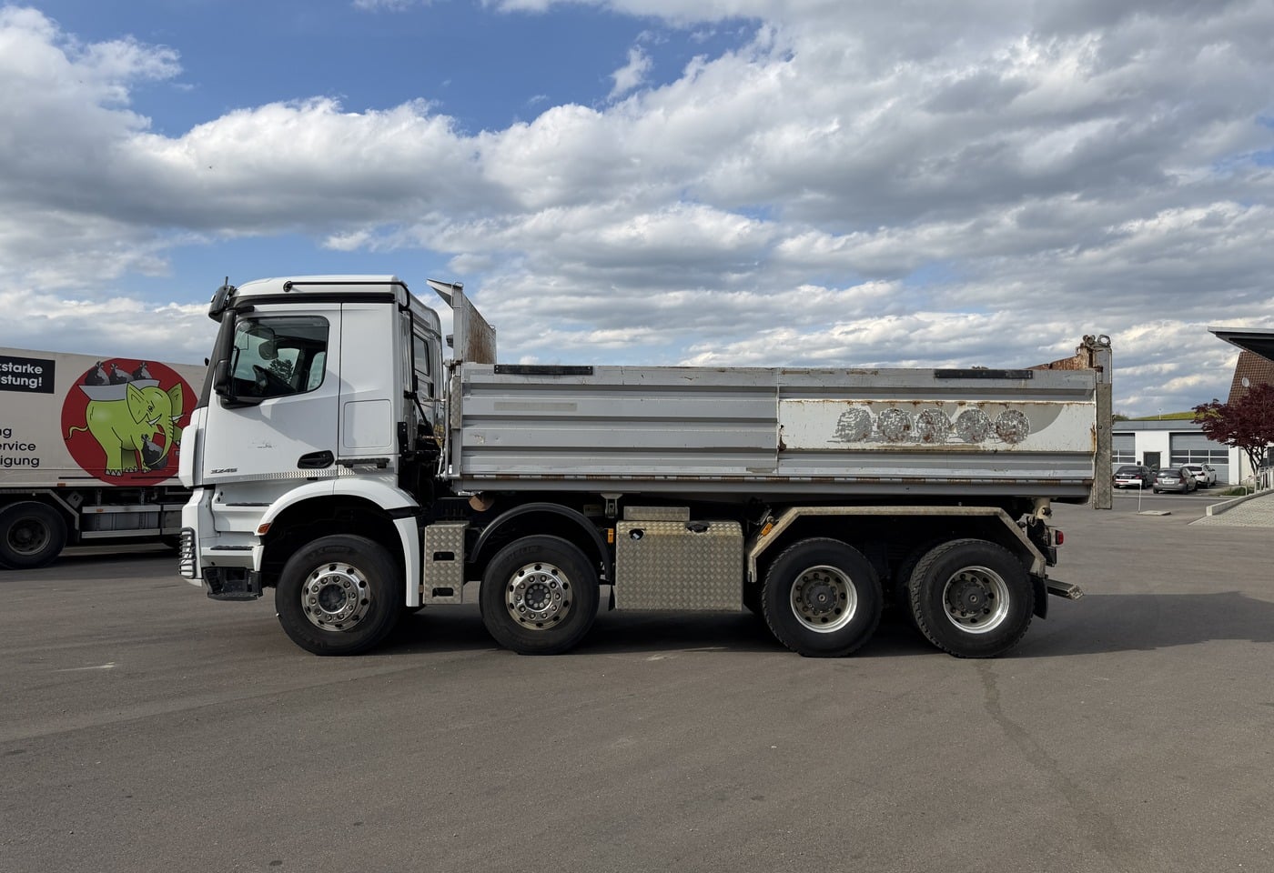 MOTO6625_2891152 vehicle image