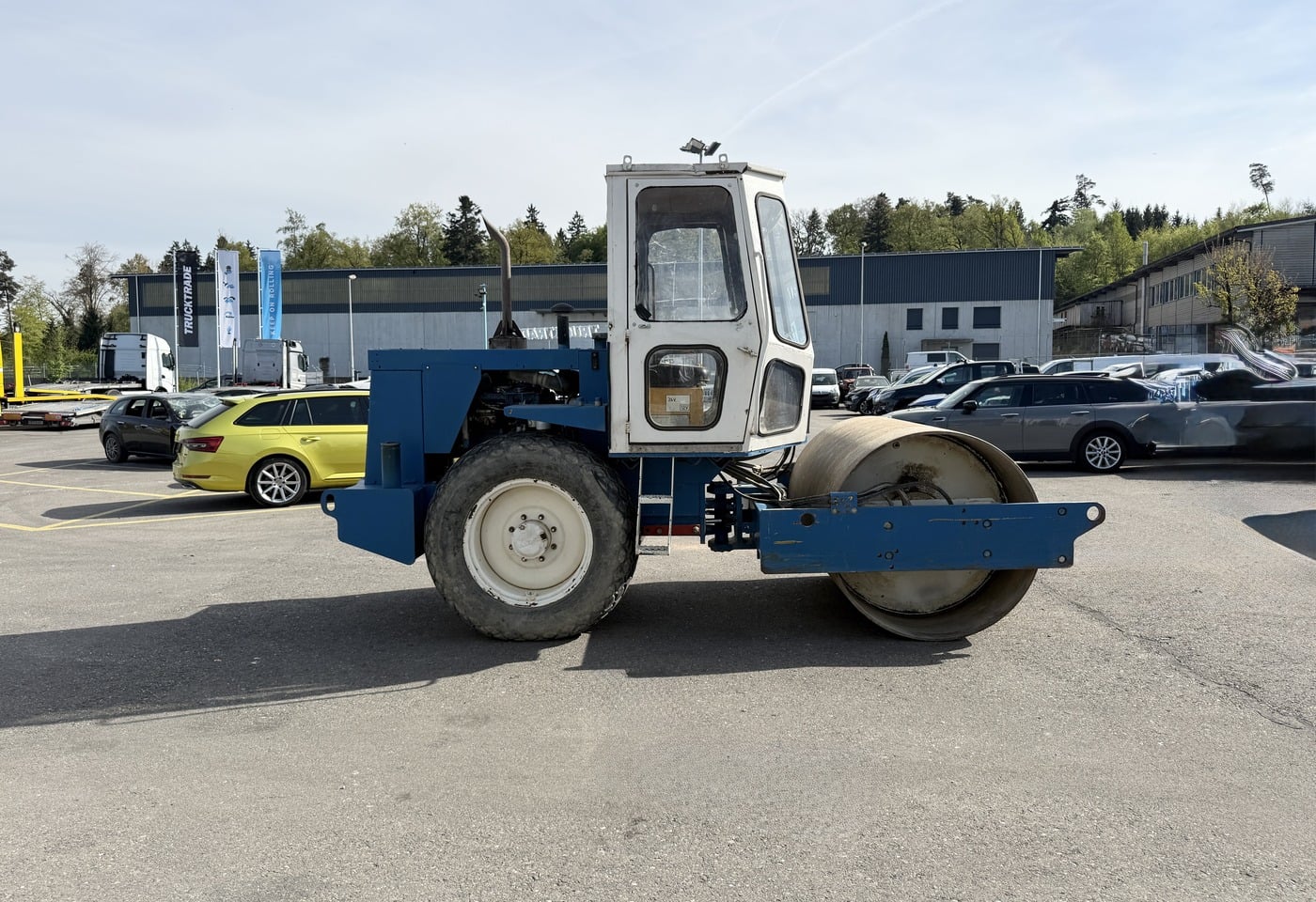 MOTO6625_2890976 vehicle image