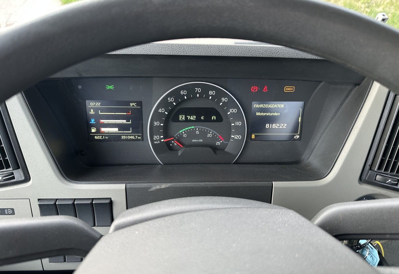 MOTO6625_2890602 vehicle image