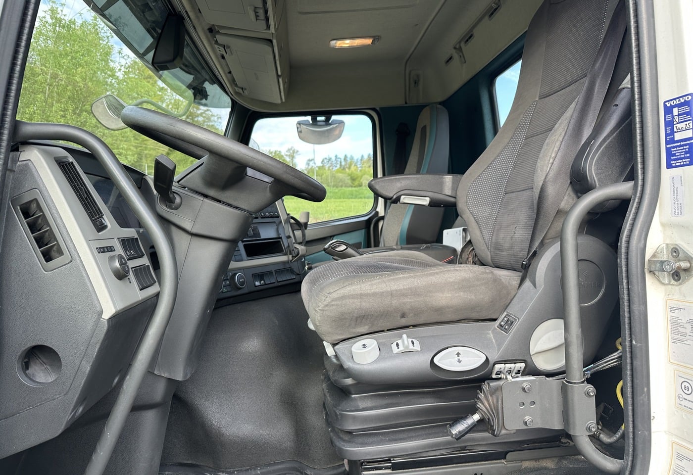 MOTO6625_2890602 vehicle image