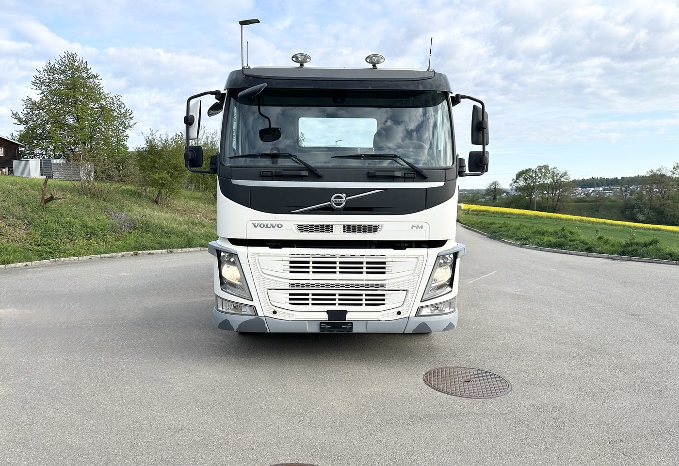 MOTO6625_2890602 vehicle image