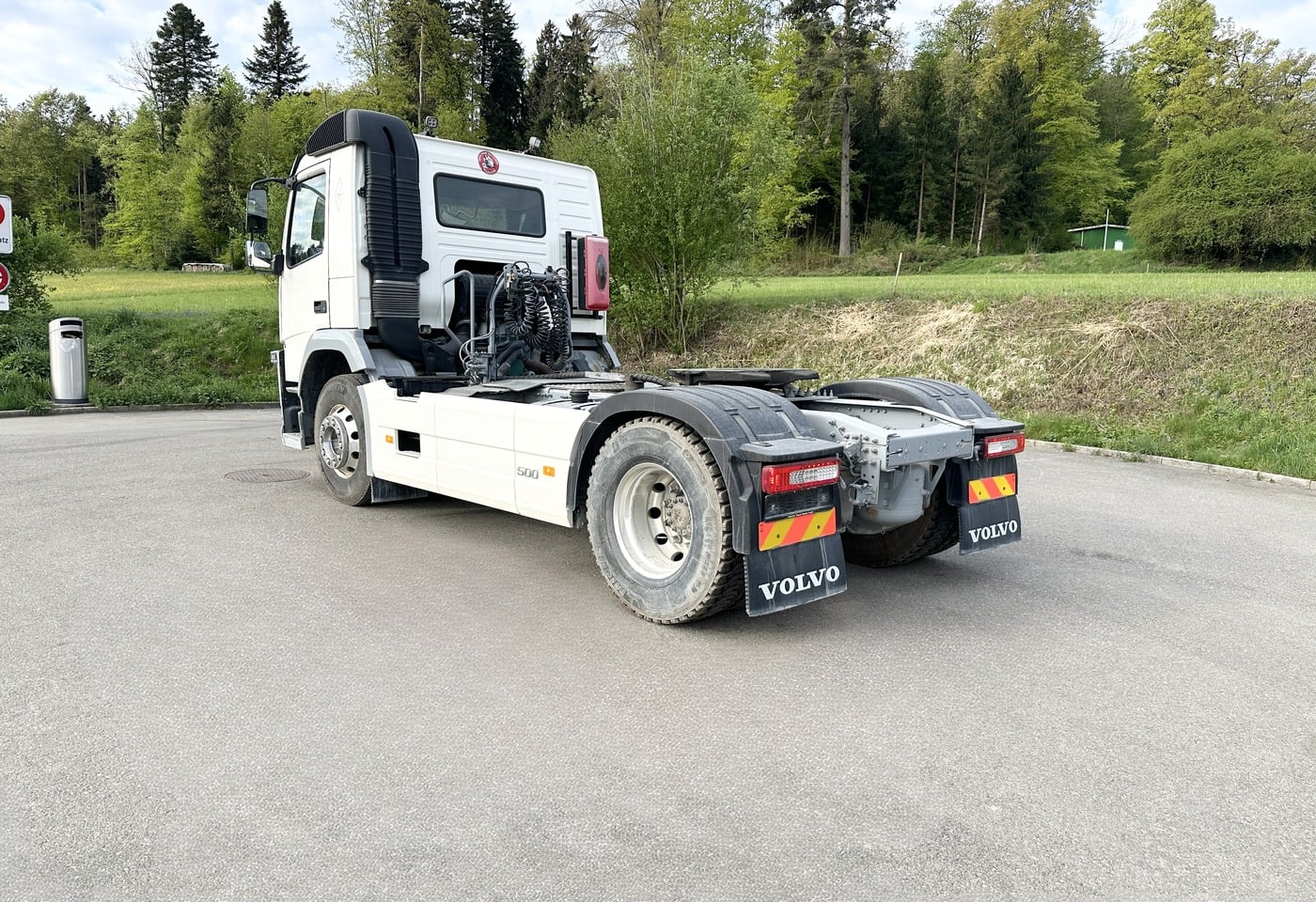 MOTO6625_2890602 vehicle image