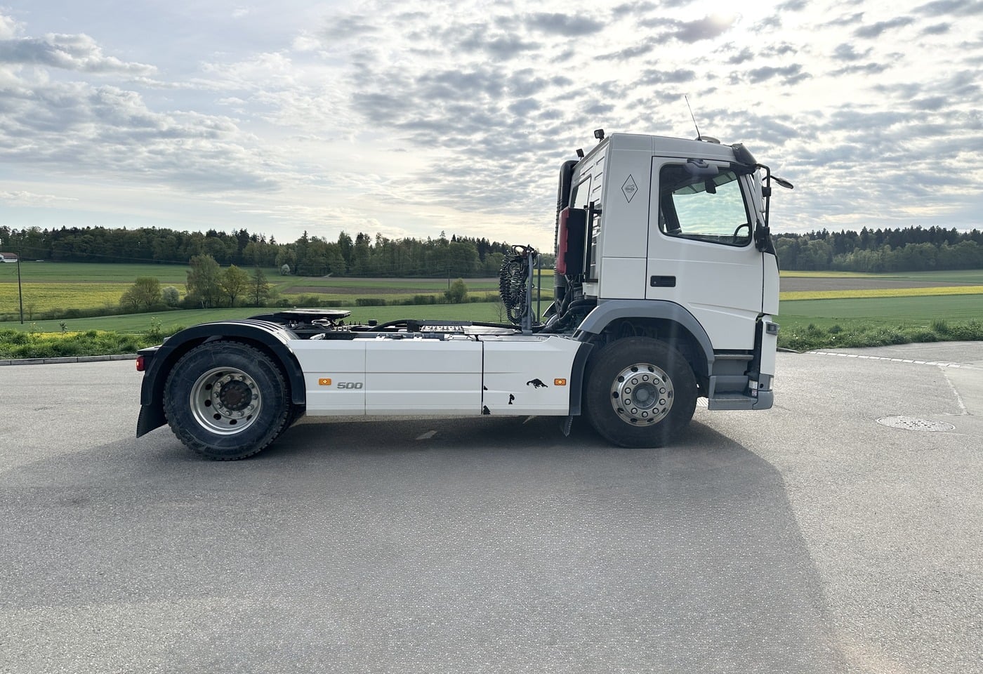 MOTO6625_2890602 vehicle image