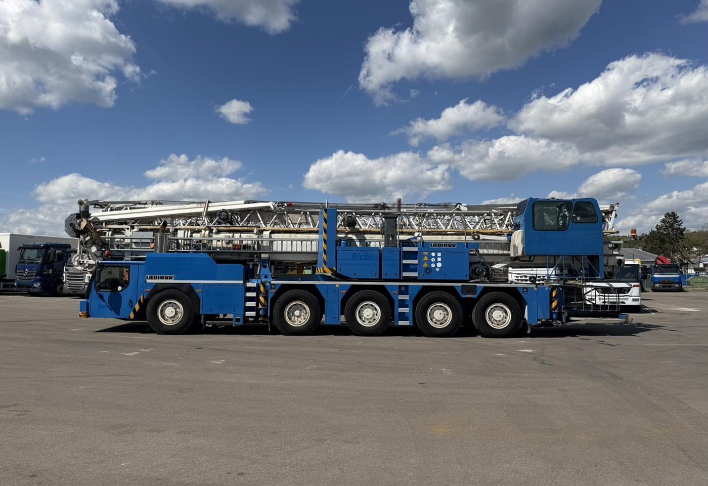 MOTO6625_2889788 vehicle image