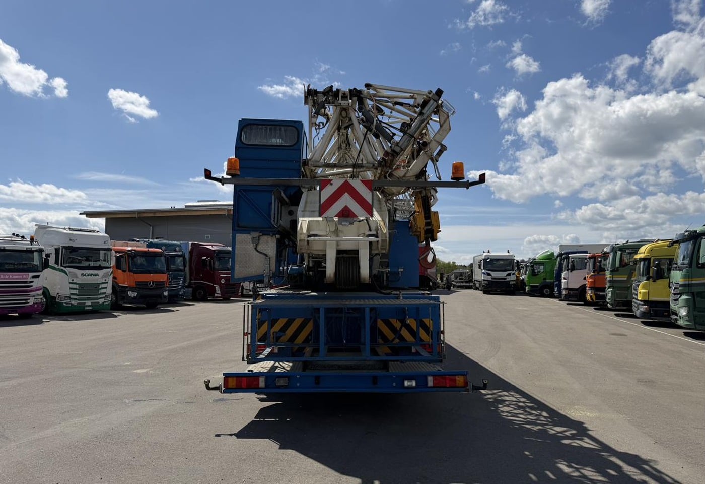 MOTO6625_2889788 vehicle image