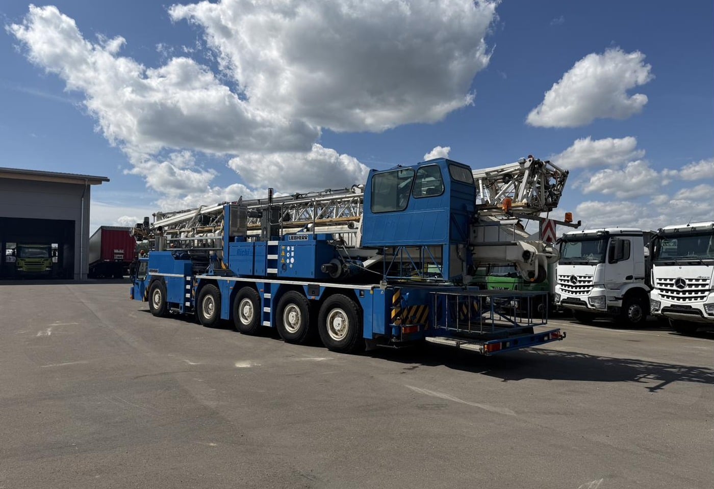 MOTO6625_2889788 vehicle image