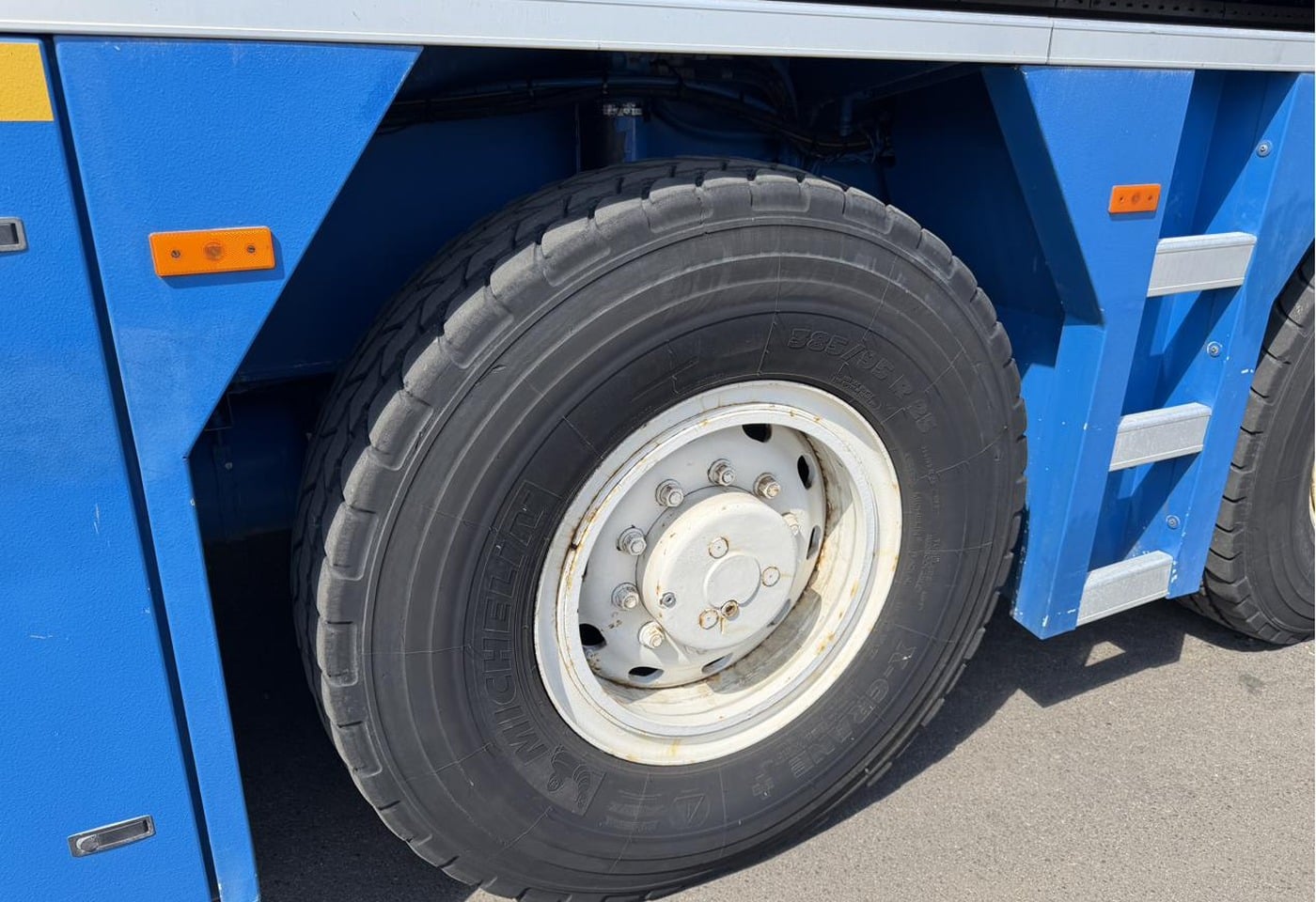 MOTO6625_2889788 vehicle image