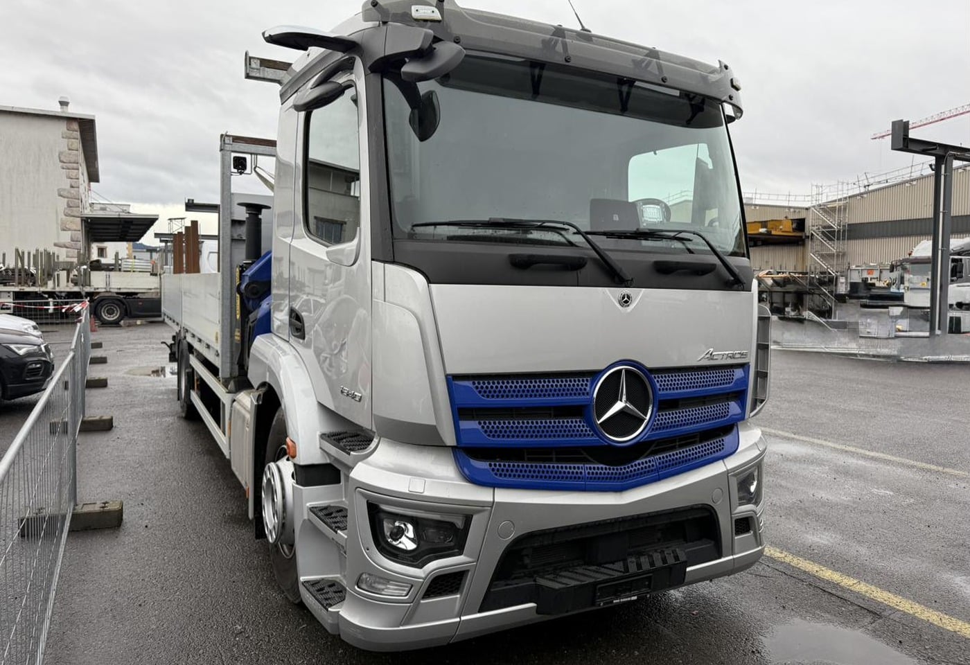 MOTO6625_2886129 vehicle image