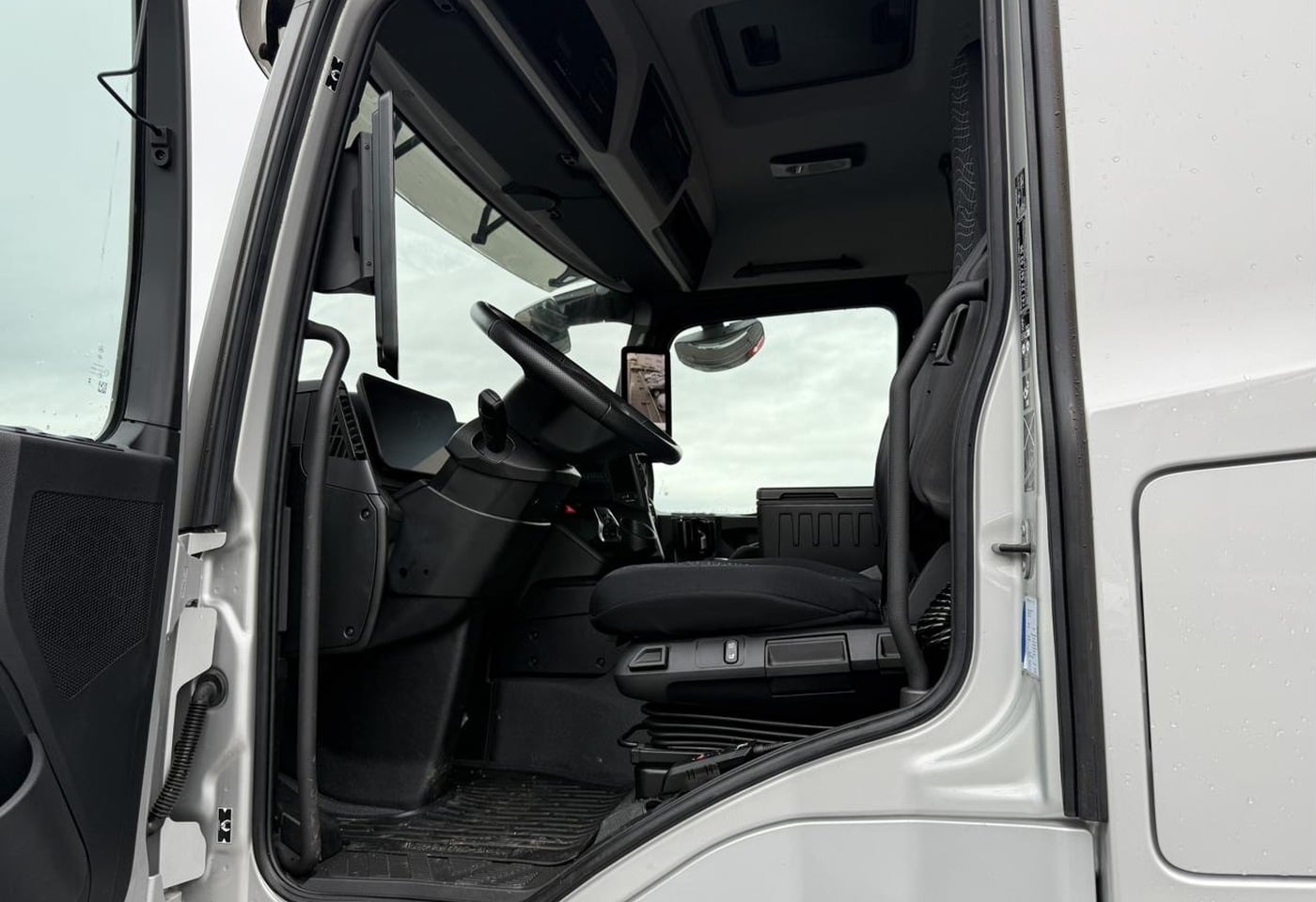 MOTO6625_2886129 vehicle image