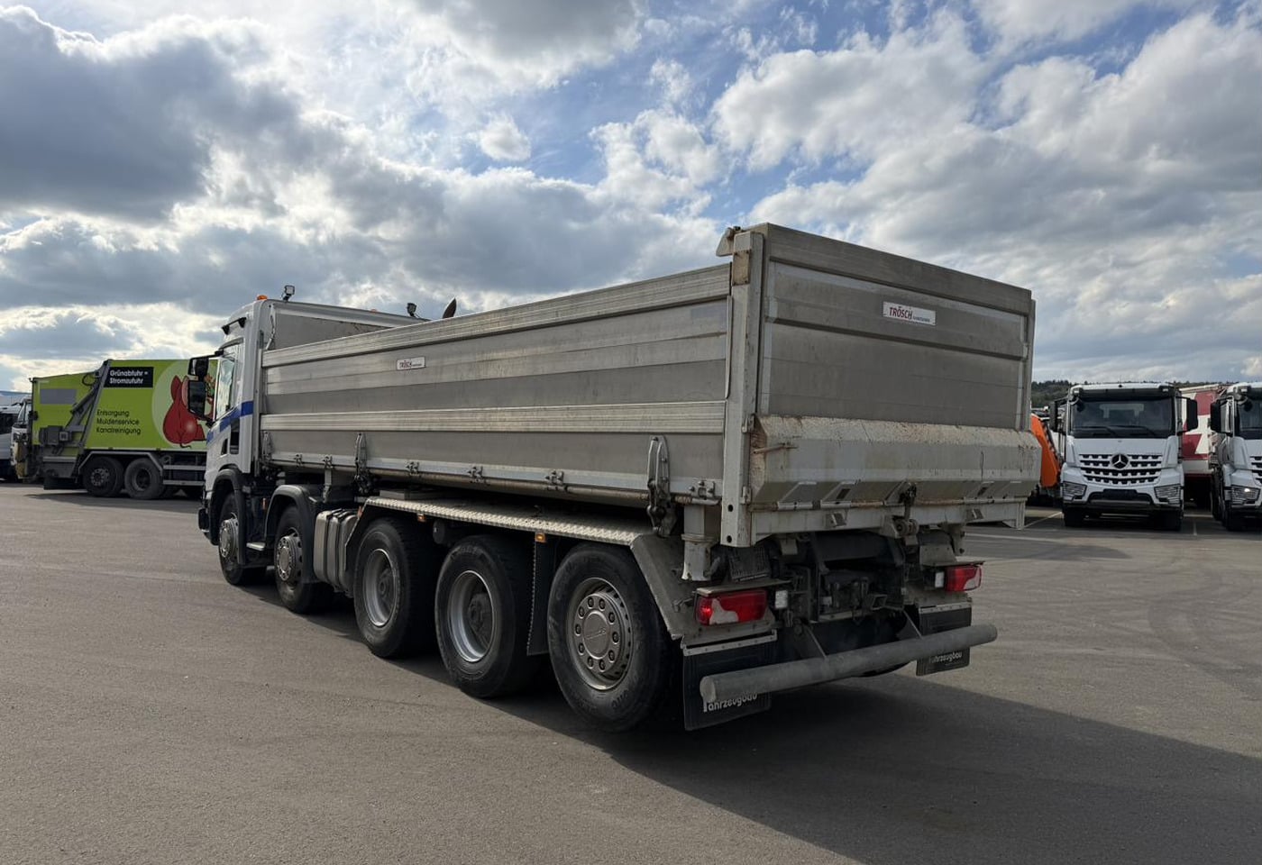 MOTO6625_2890216 vehicle image