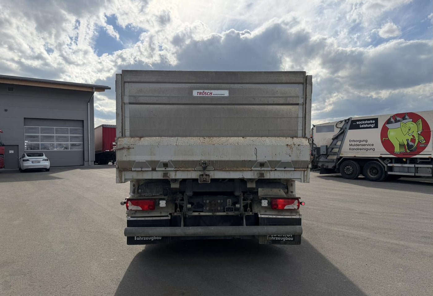 MOTO6625_2890216 vehicle image