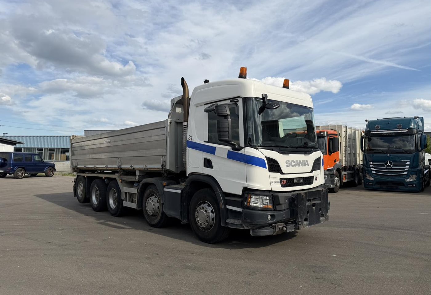 MOTO6625_2890216 vehicle image