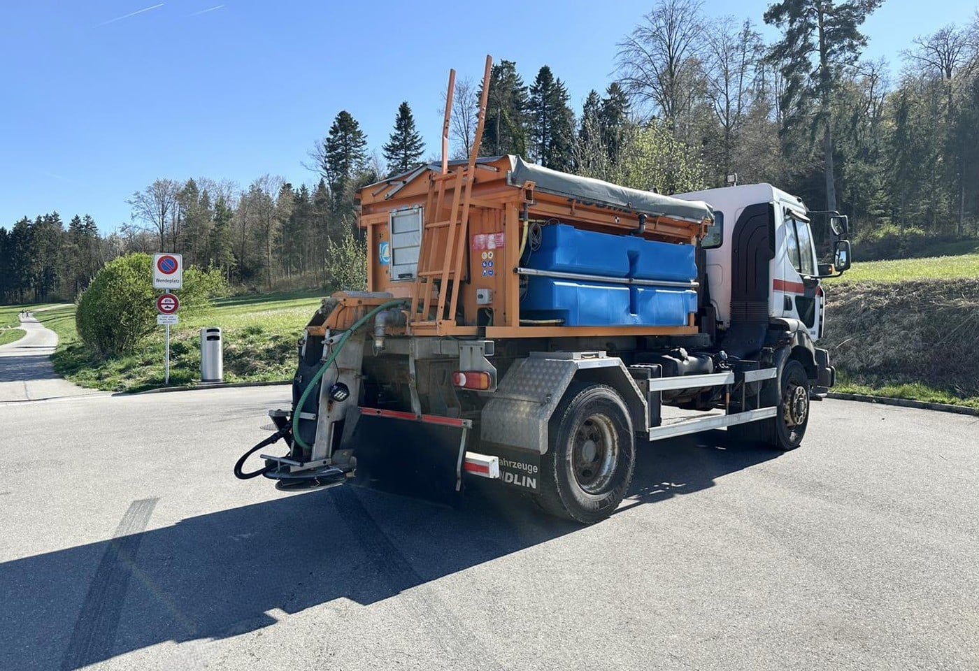 MOTO6625_2883485 vehicle image