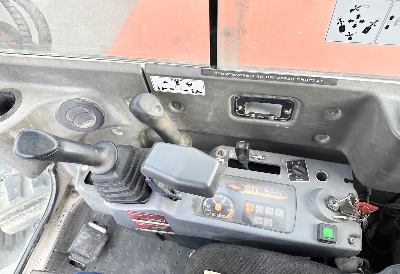 MOTO6625_2893852 vehicle image