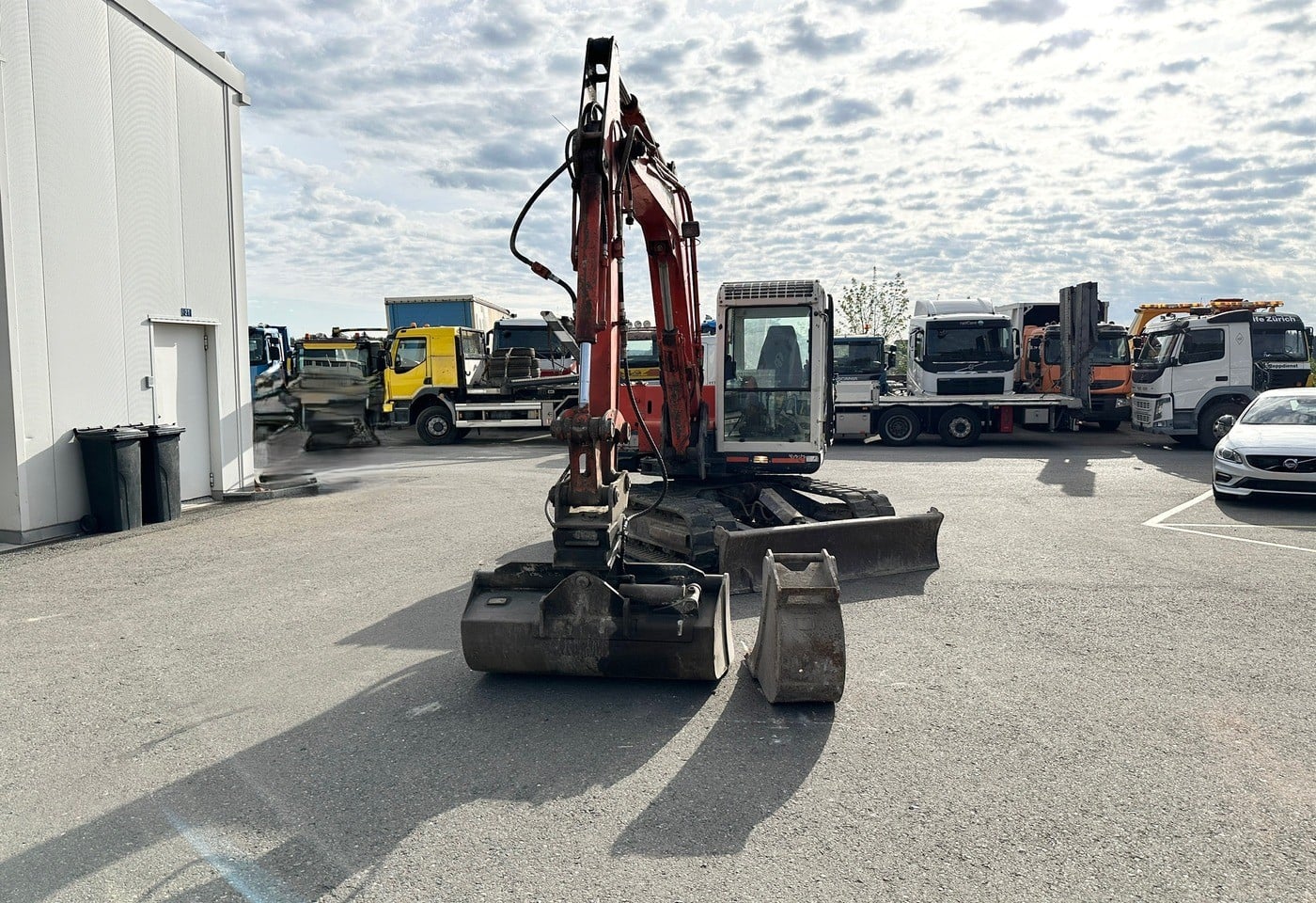 MOTO6625_2893852 vehicle image