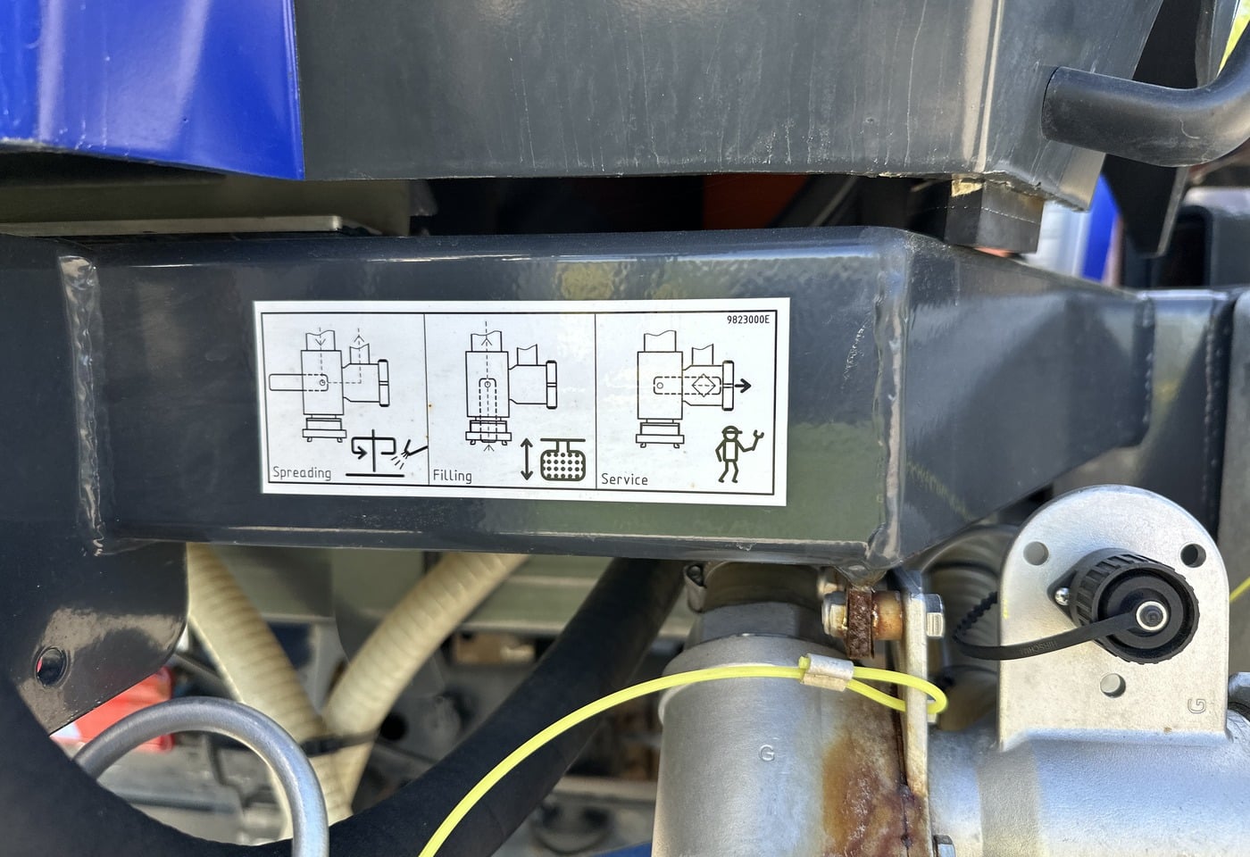 MOTO6625_2899263 vehicle image