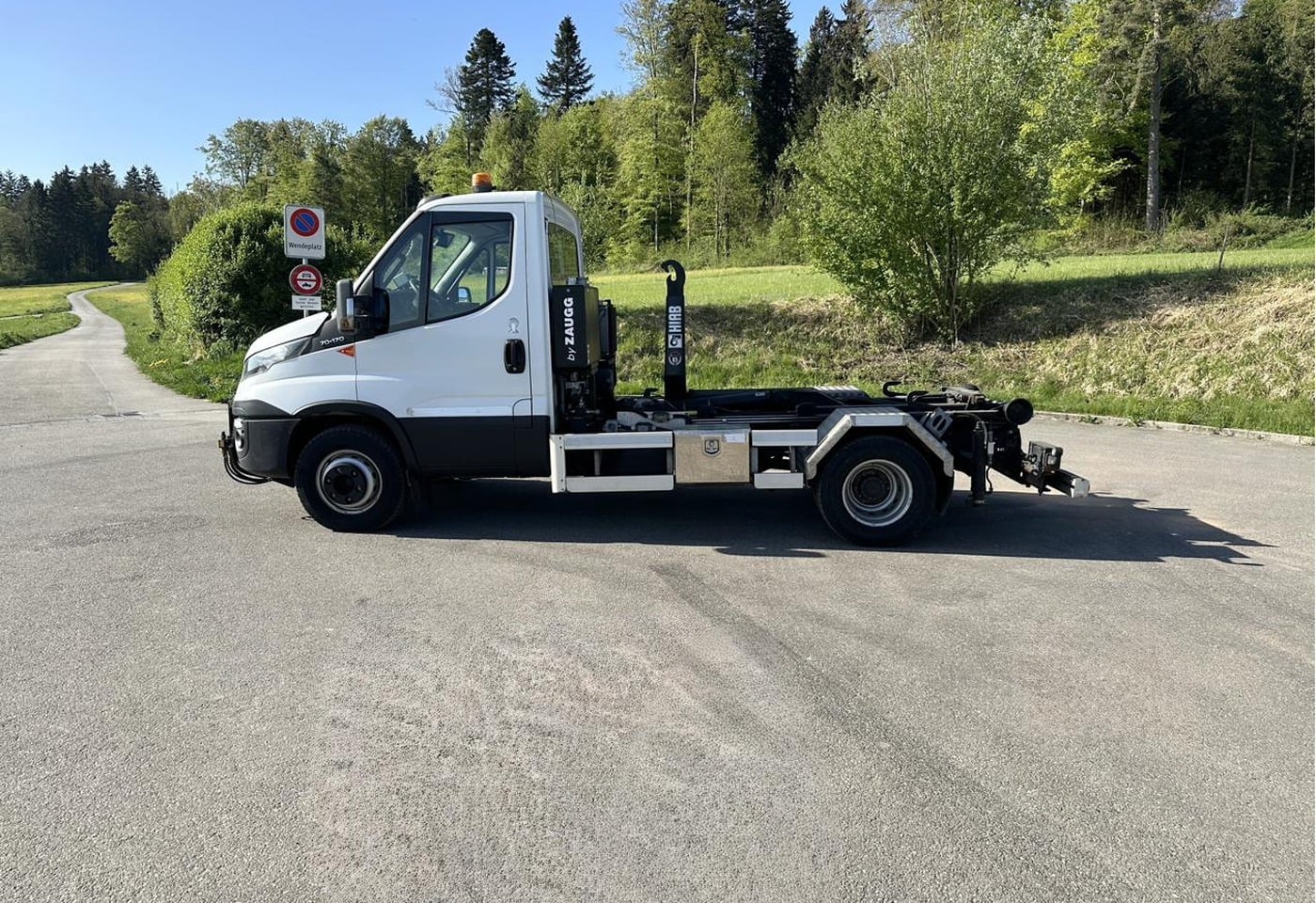 MOTO6625_2890974 vehicle image