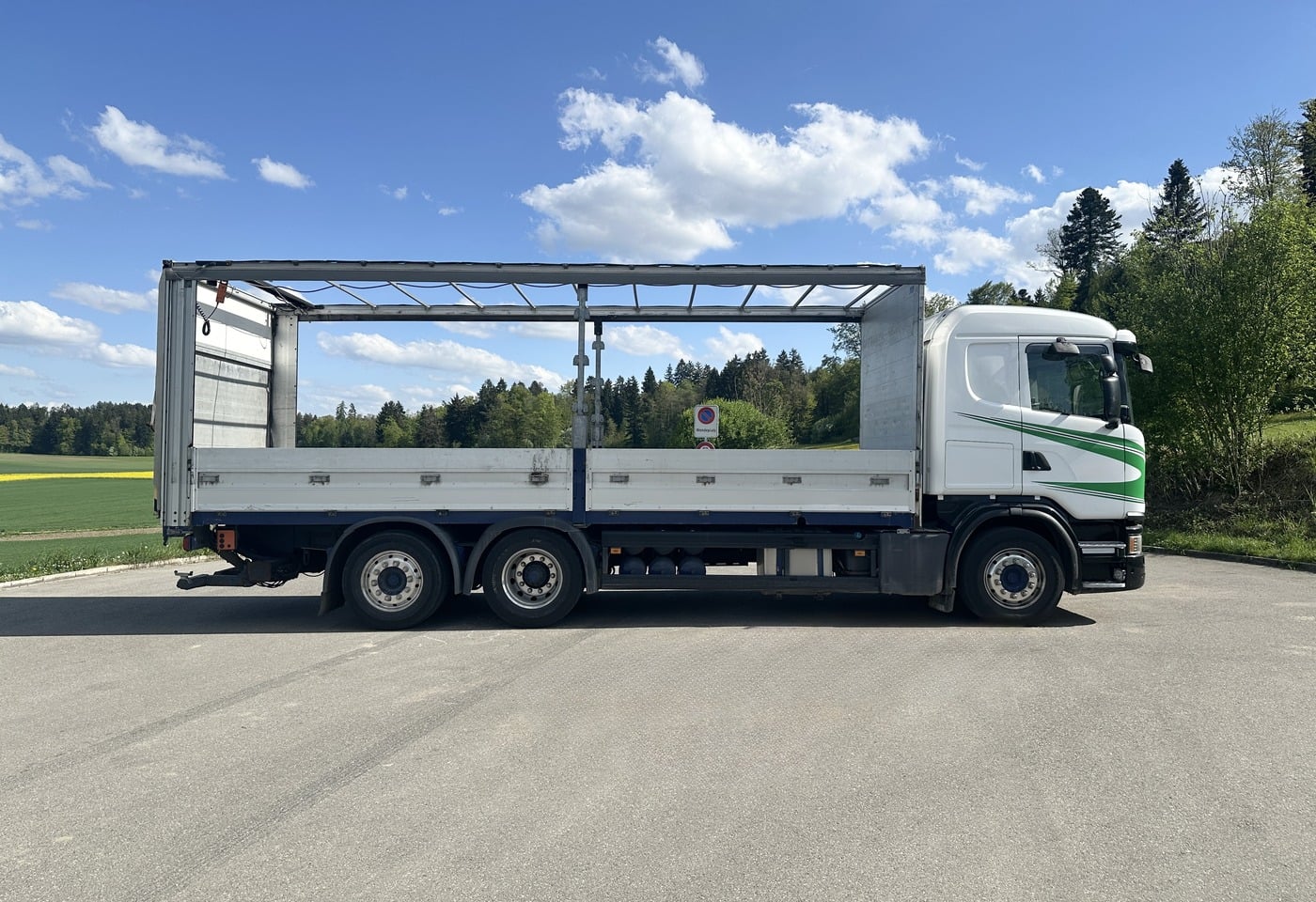 MOTO6625_2894525 vehicle image