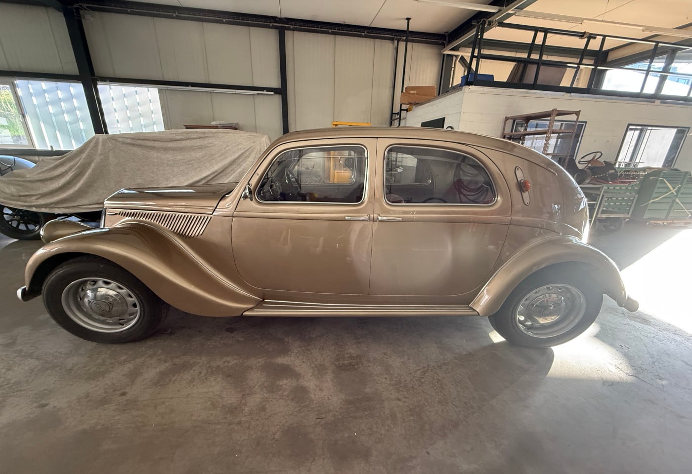 MOTO6625_2879555 vehicle image