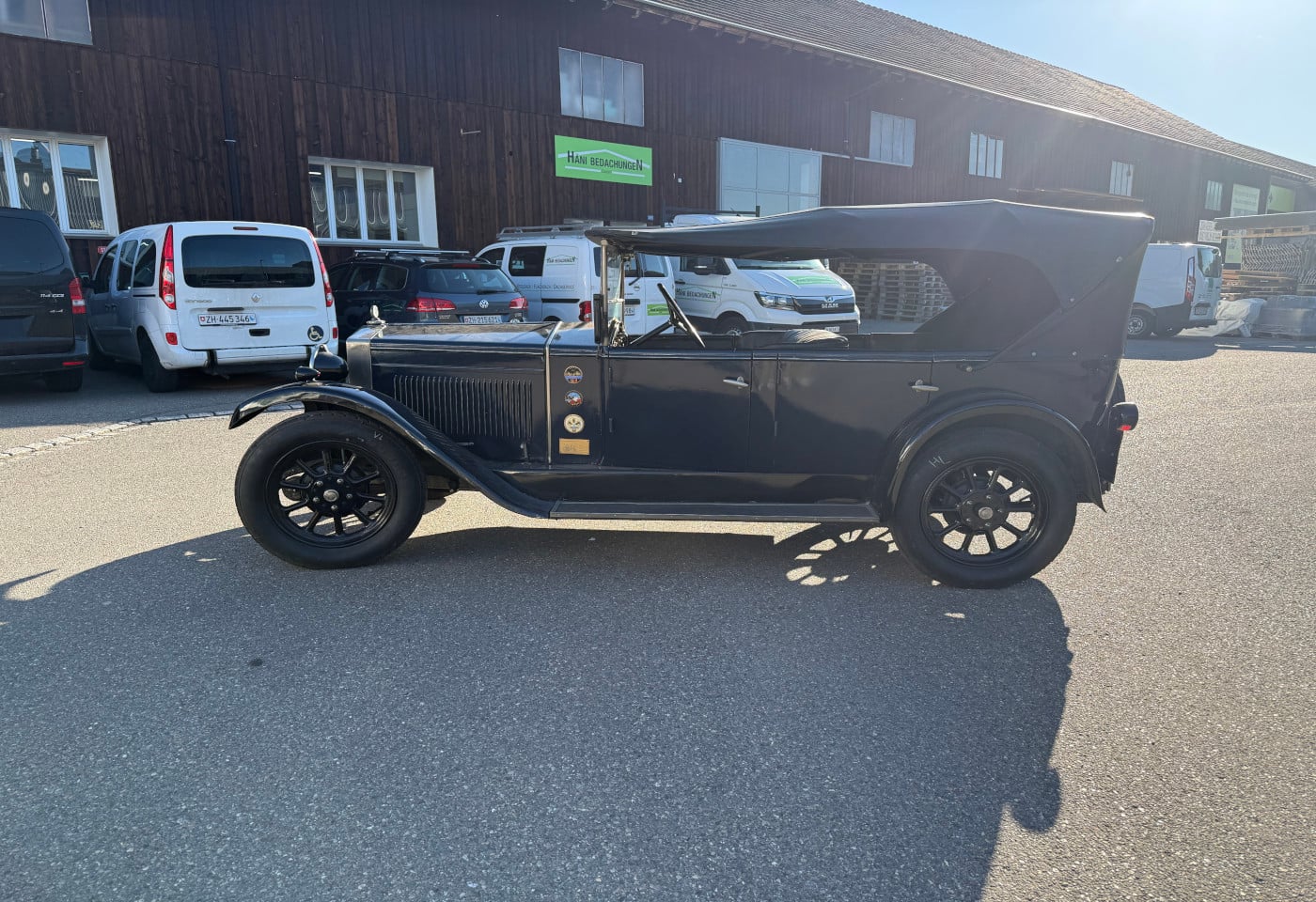 MOTO6625_2882706 vehicle image