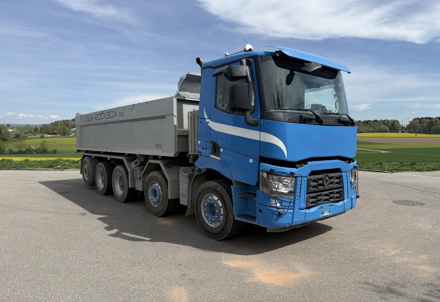 MOTO6625_2889551 vehicle image