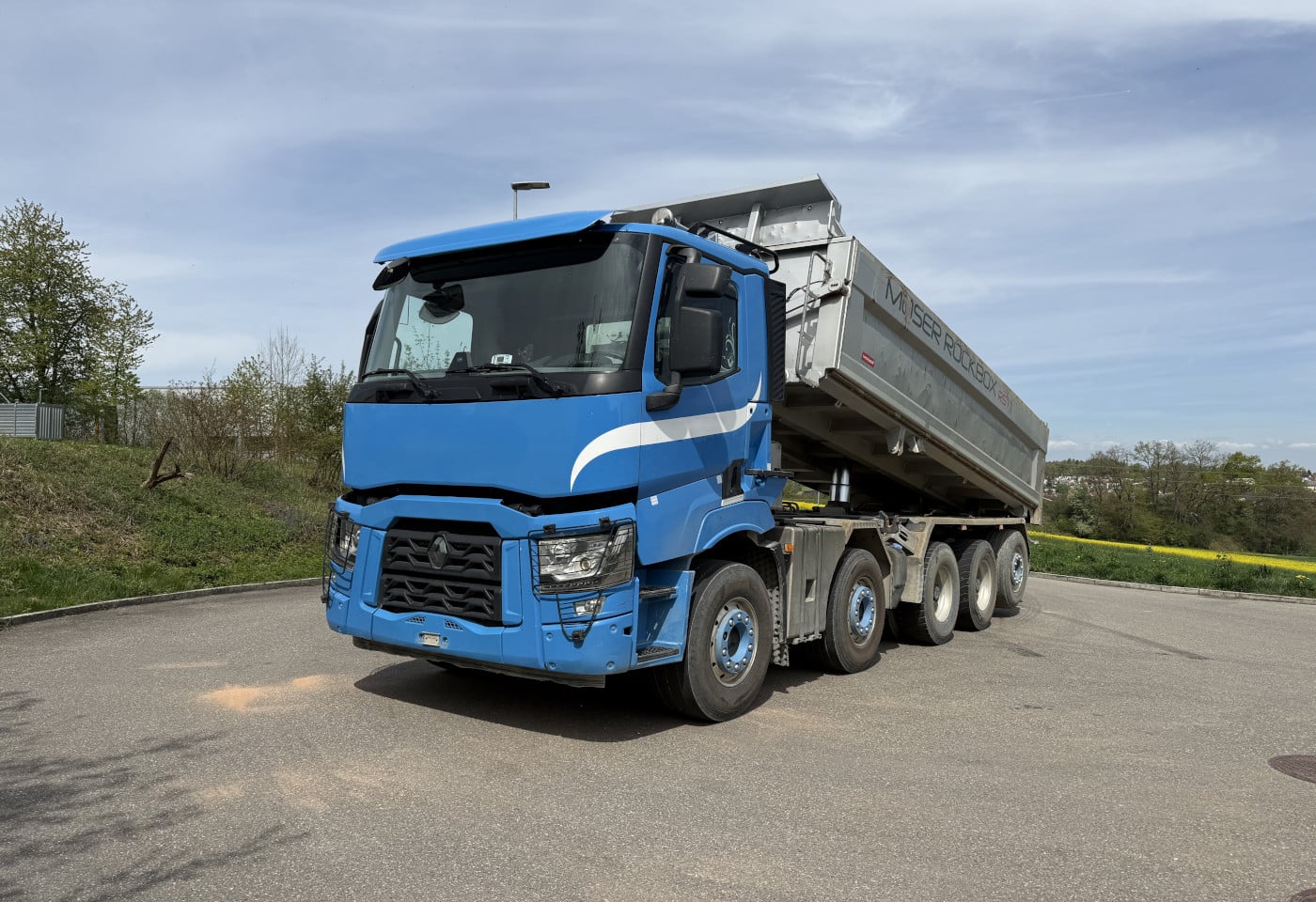 MOTO6625_2889551 vehicle image