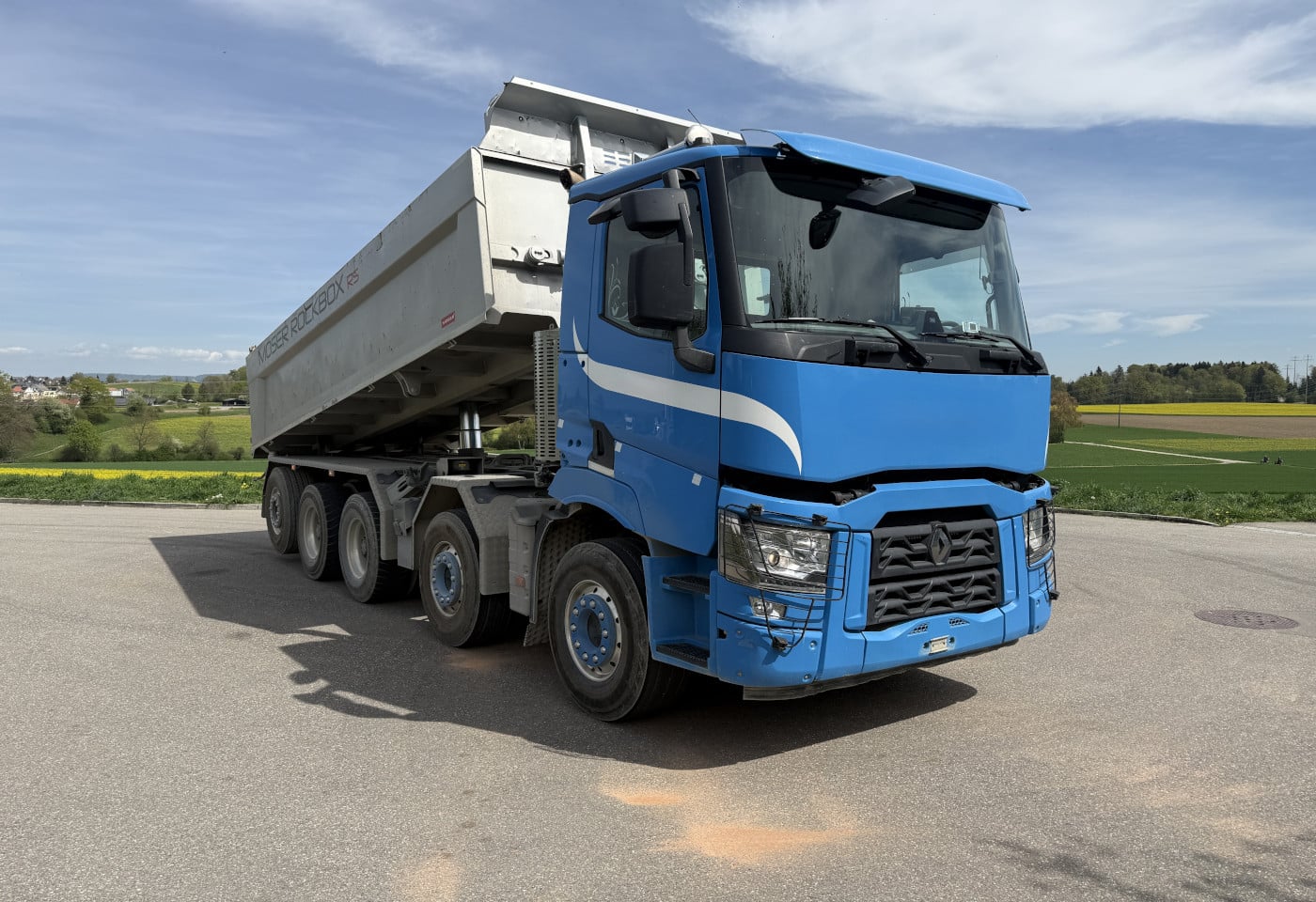 MOTO6625_2889551 vehicle image