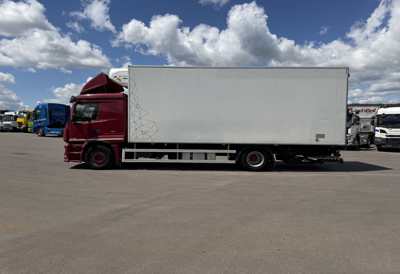 MOTO6625_2914886 vehicle image