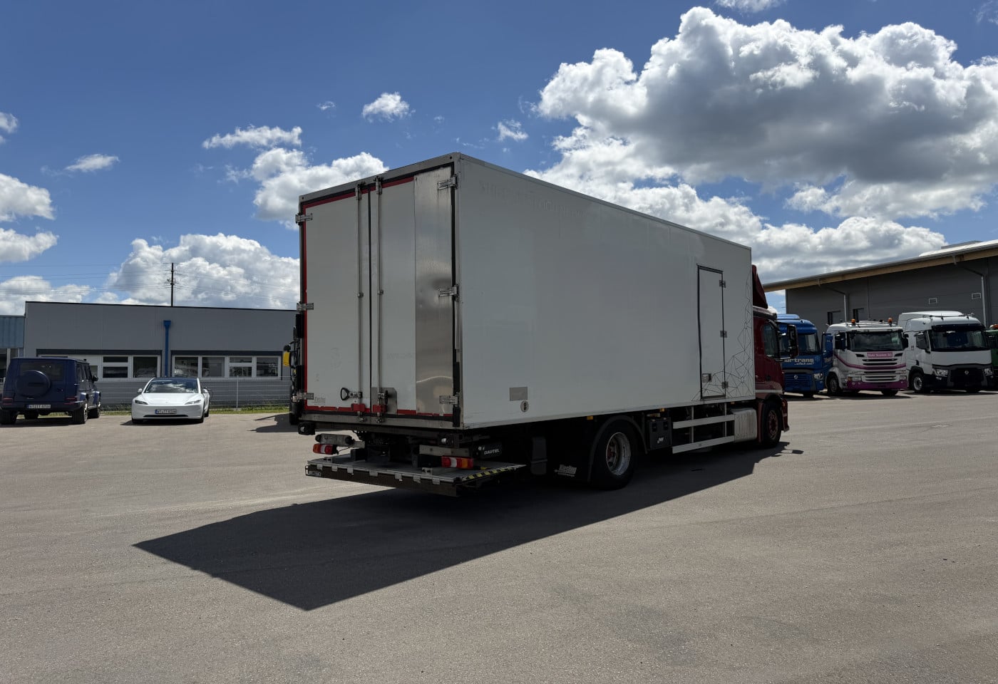MOTO6625_2914886 vehicle image