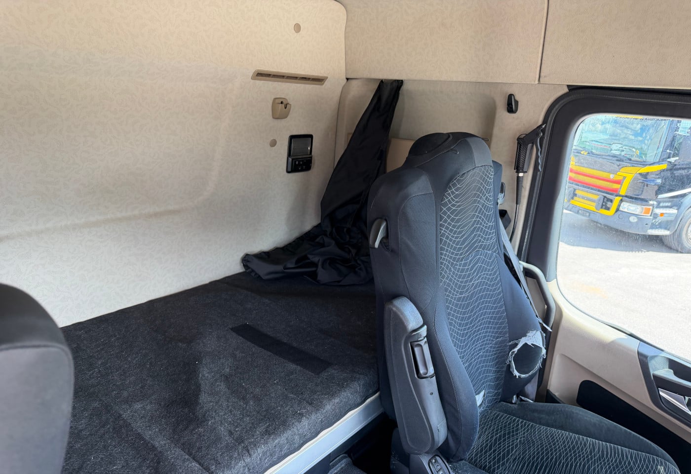 MOTO6625_2914886 vehicle image