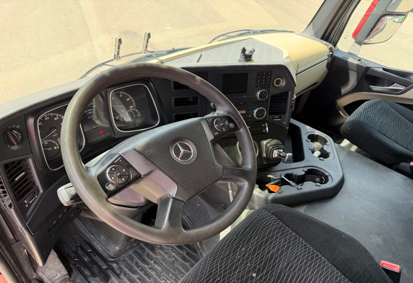 MOTO6625_2914886 vehicle image