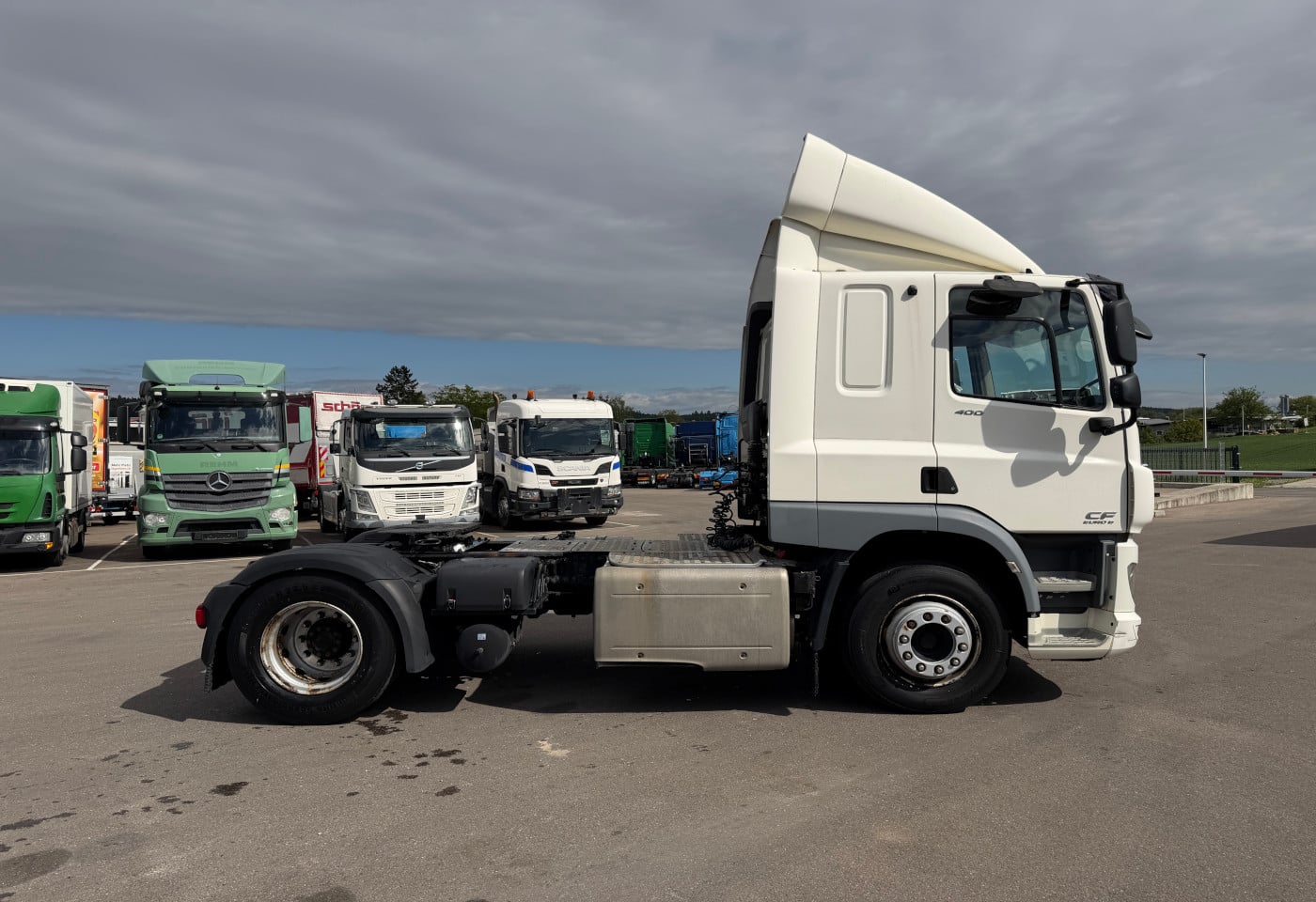 MOTO6625_2915035 vehicle image