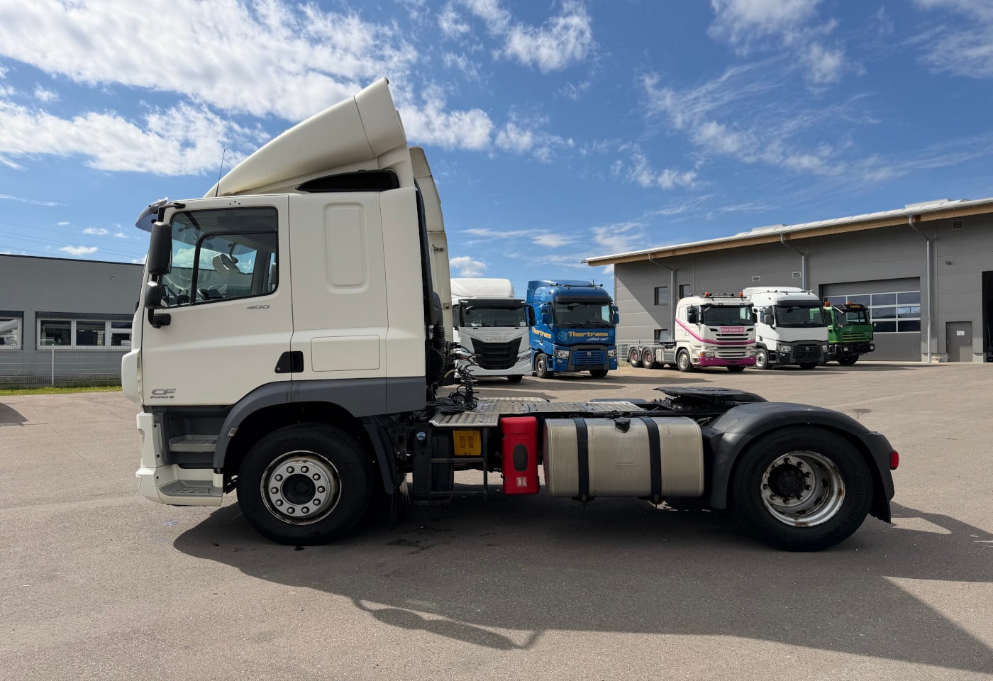 MOTO6625_2915035 vehicle image