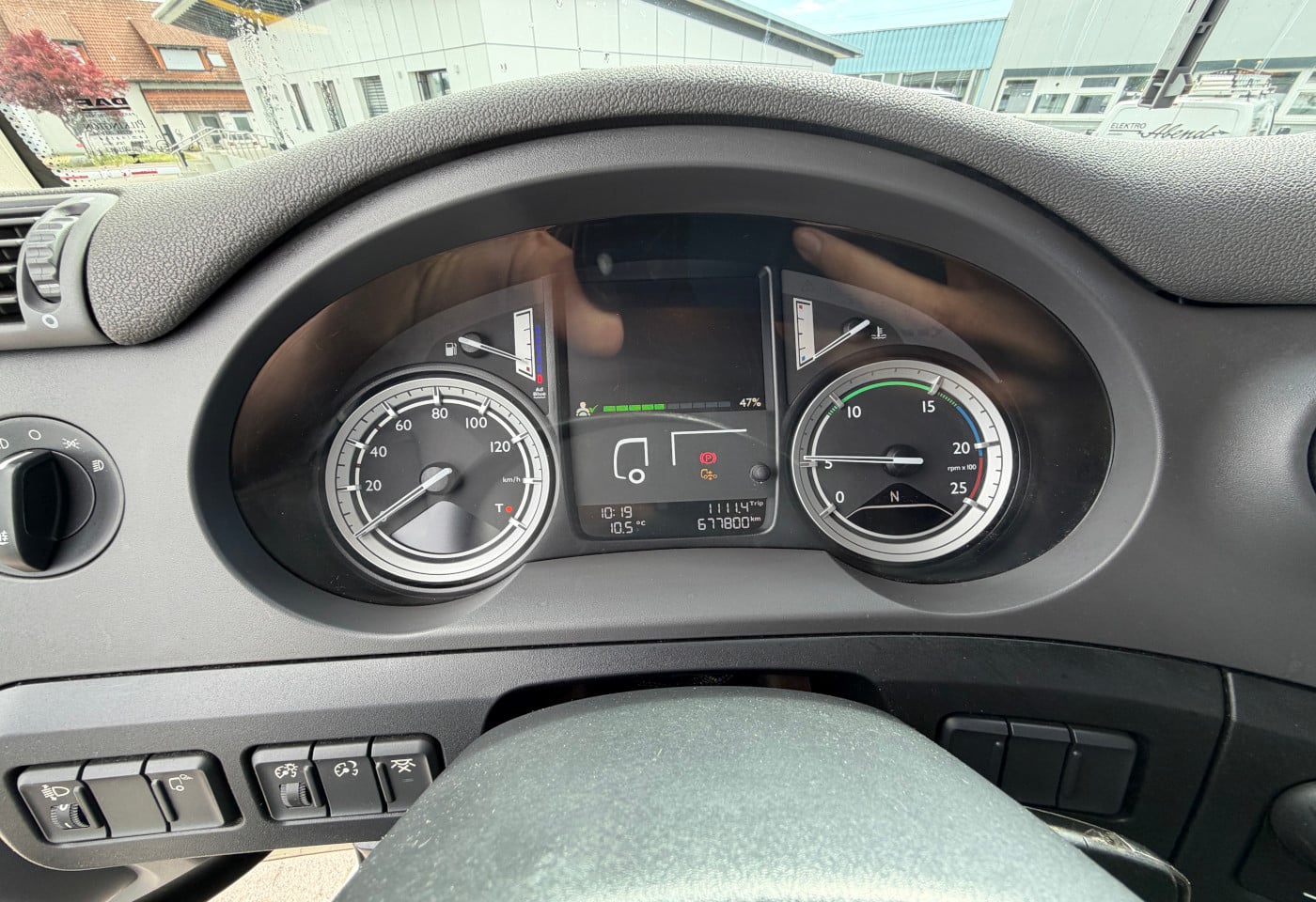 MOTO6625_2915035 vehicle image