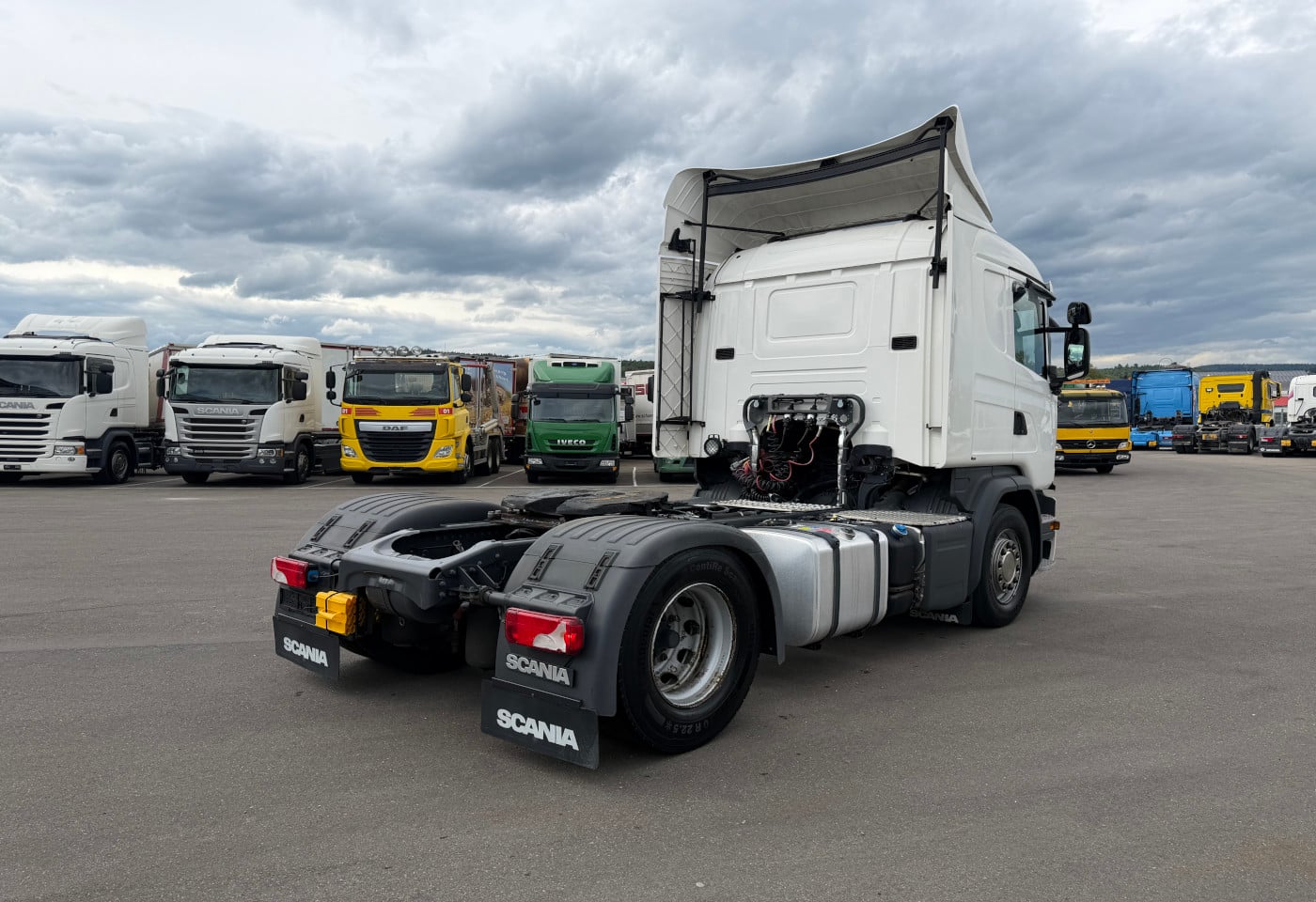 MOTO6625_2917783 vehicle image