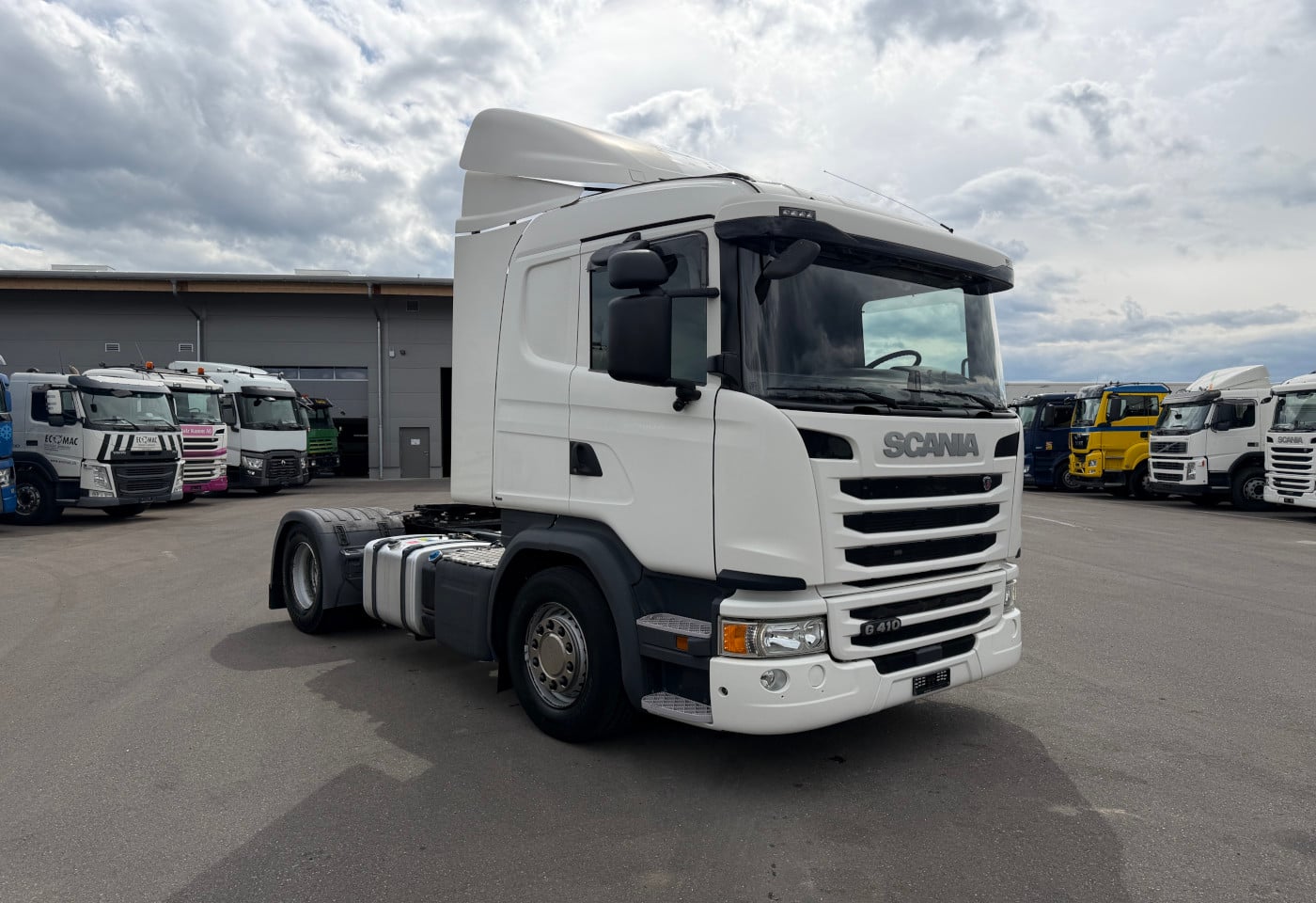 MOTO6625_2917783 vehicle image