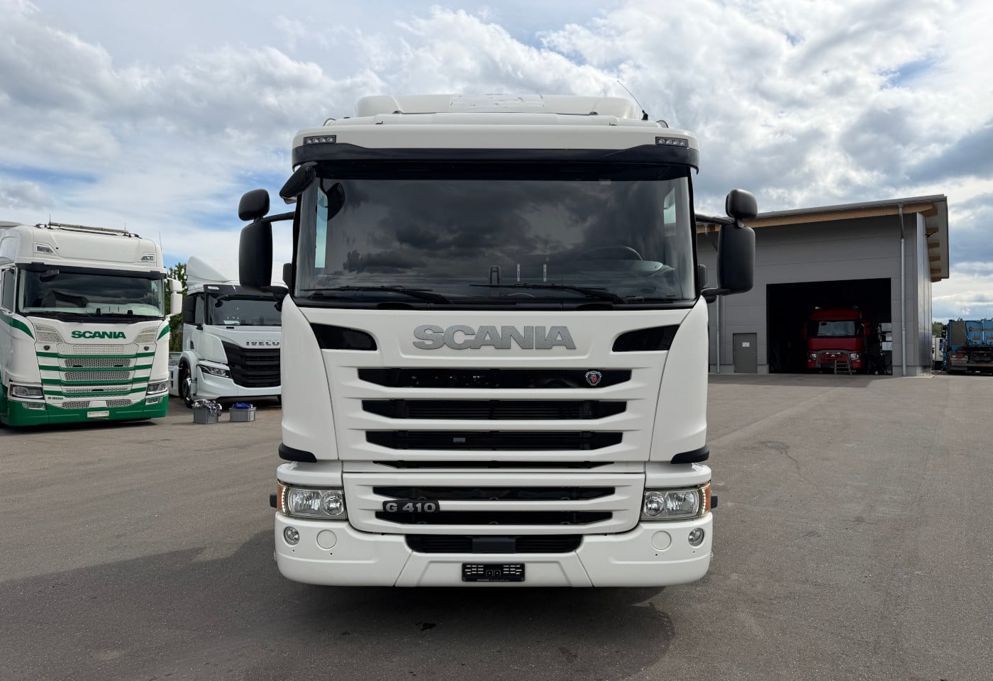 MOTO6625_2917783 vehicle image