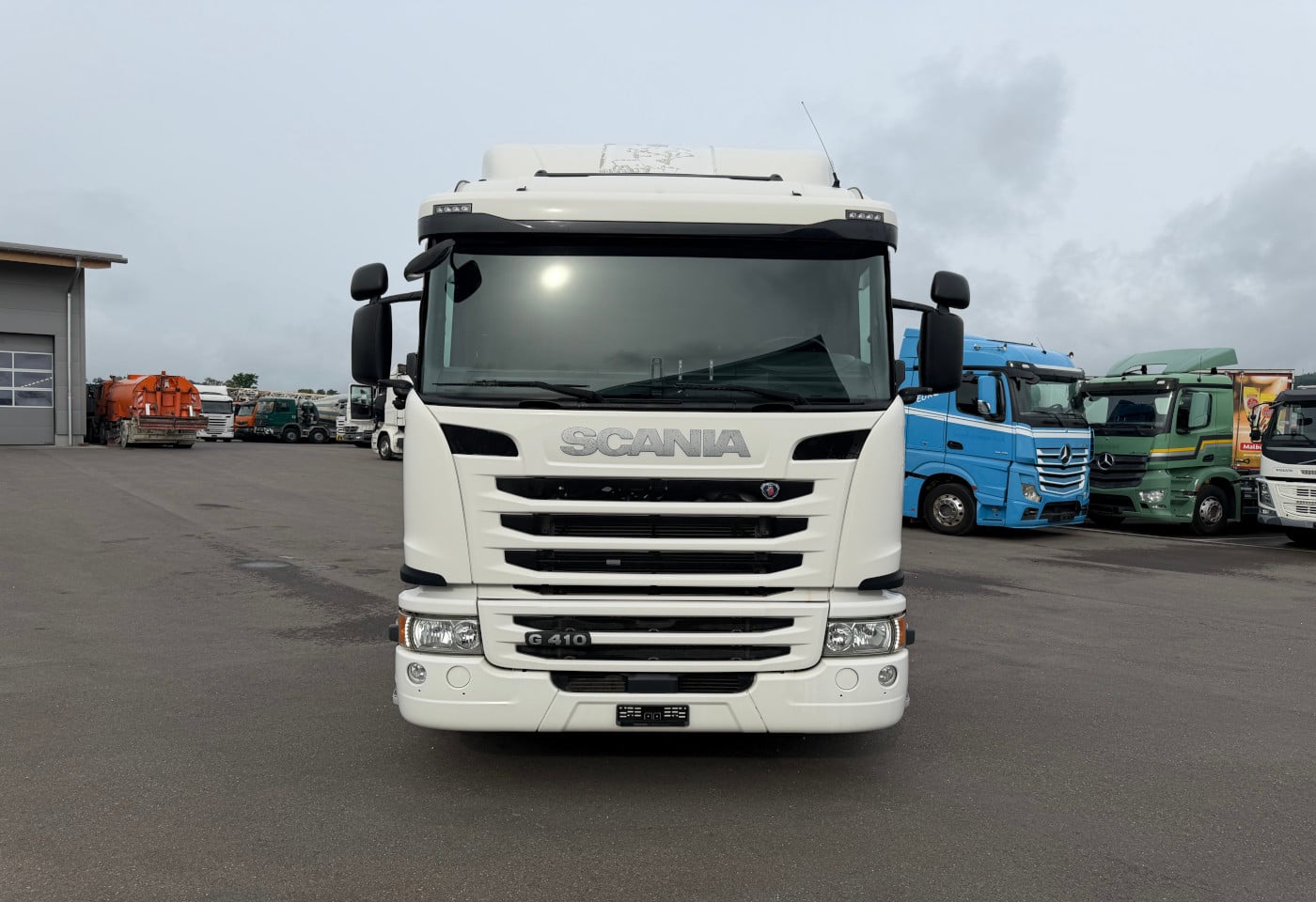 MOTO6625_2916751 vehicle image