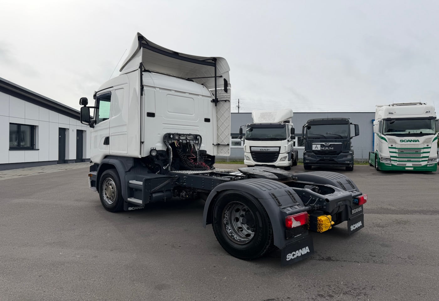 MOTO6625_2916751 vehicle image